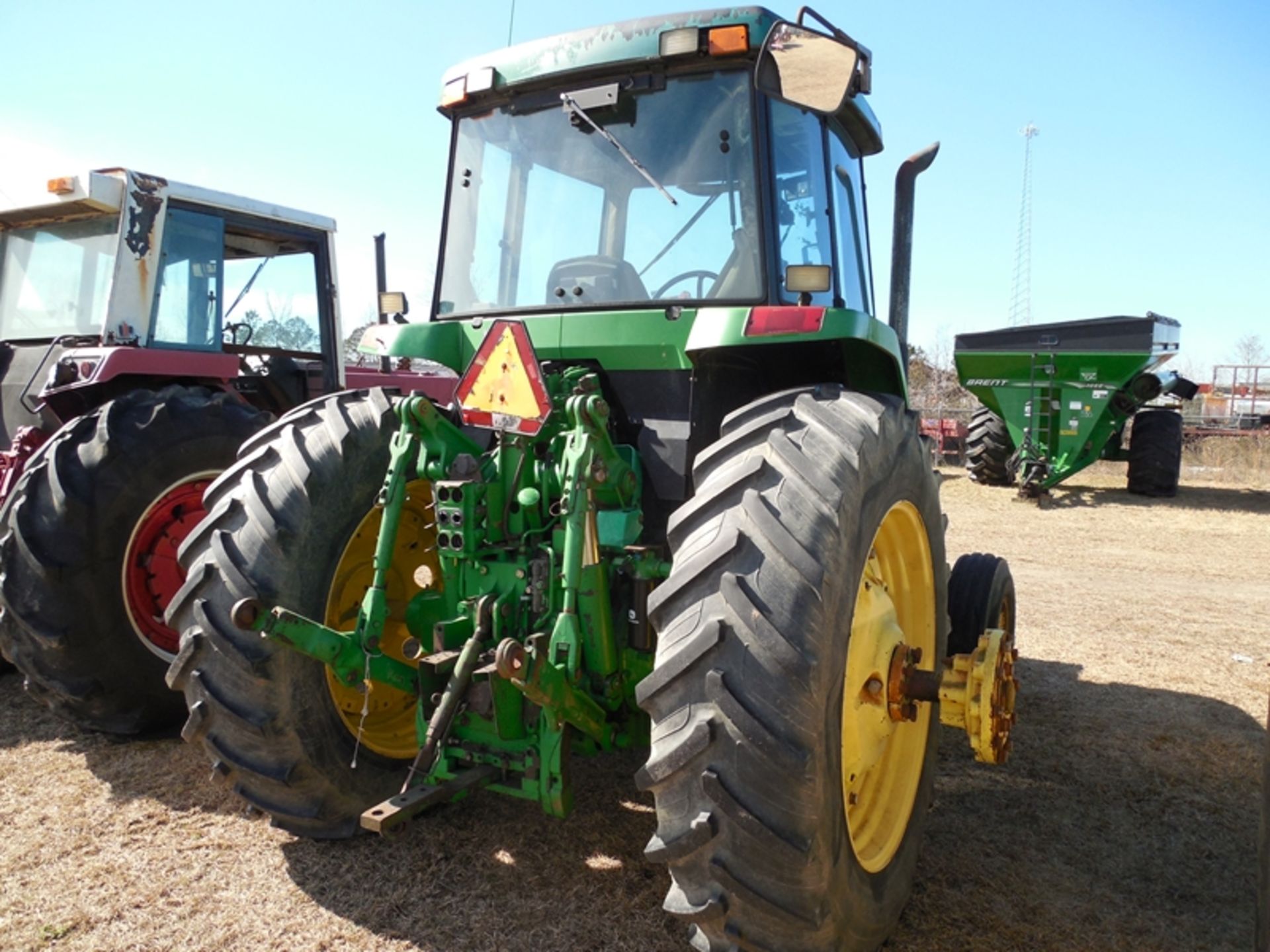 JD 7810 Tractor 6129 hrs 6129 hrs - Image 3 of 5