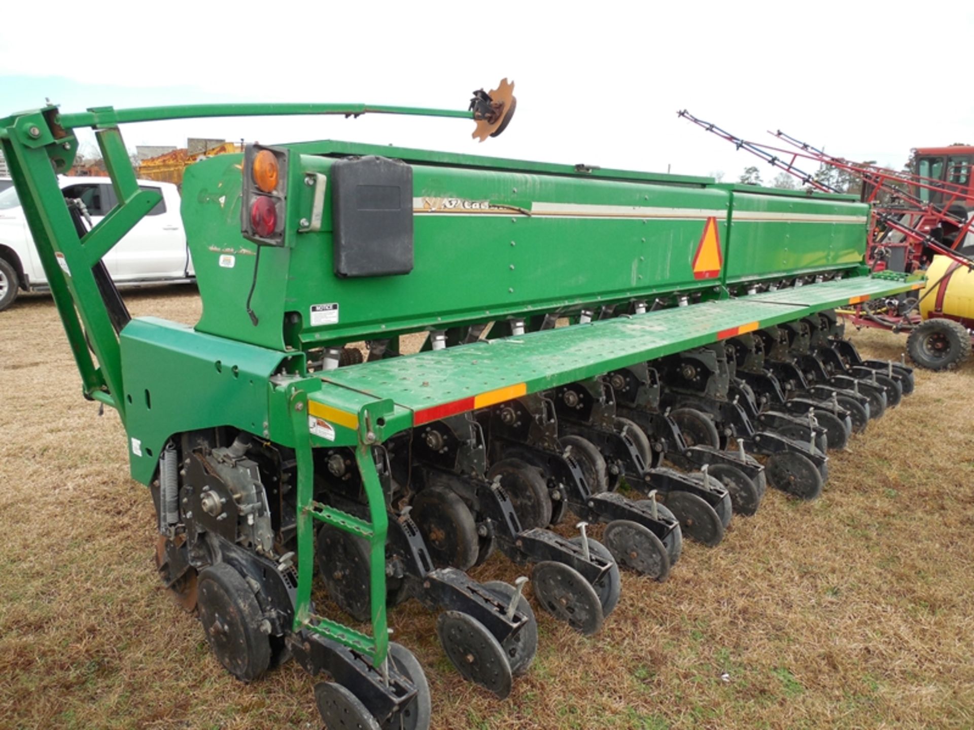 Great Plains 2025P Seed Drill on 20" spacing other units on pallet other units on pallet - Image 5 of 6