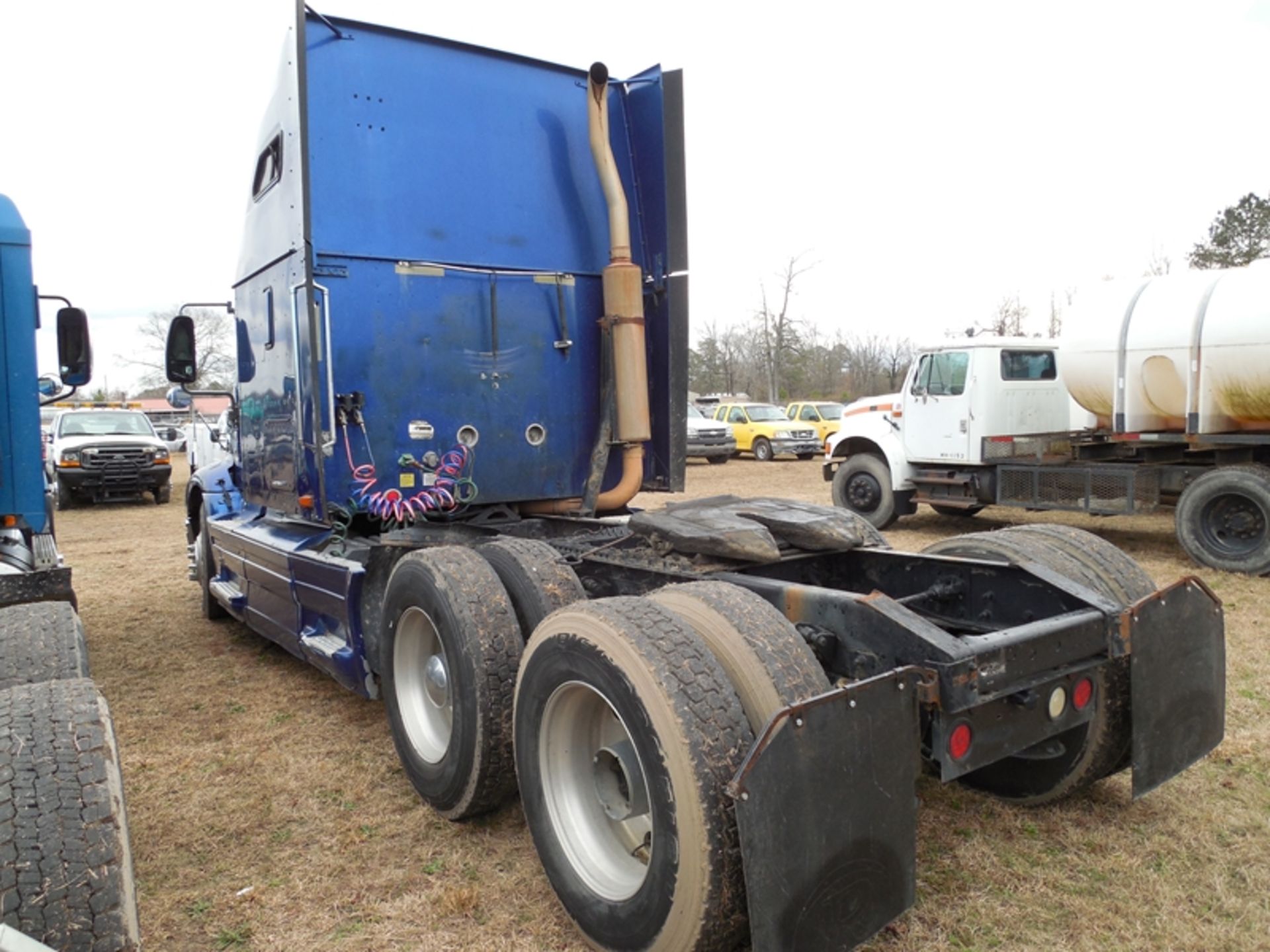 2007 International 9200I Cummins 10spd vin #2HSCEAPR07C4002691,167,830 miles vin # - Image 4 of 5