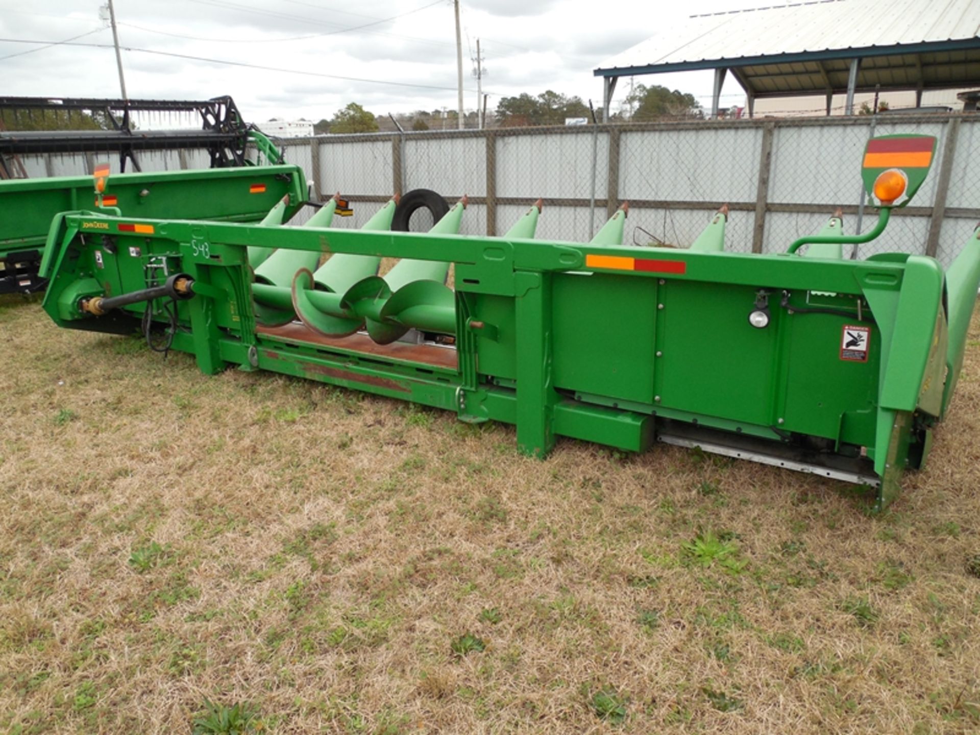 JD 608C Corn Head 30" ser #1H00608CLCX745876 - Image 2 of 3