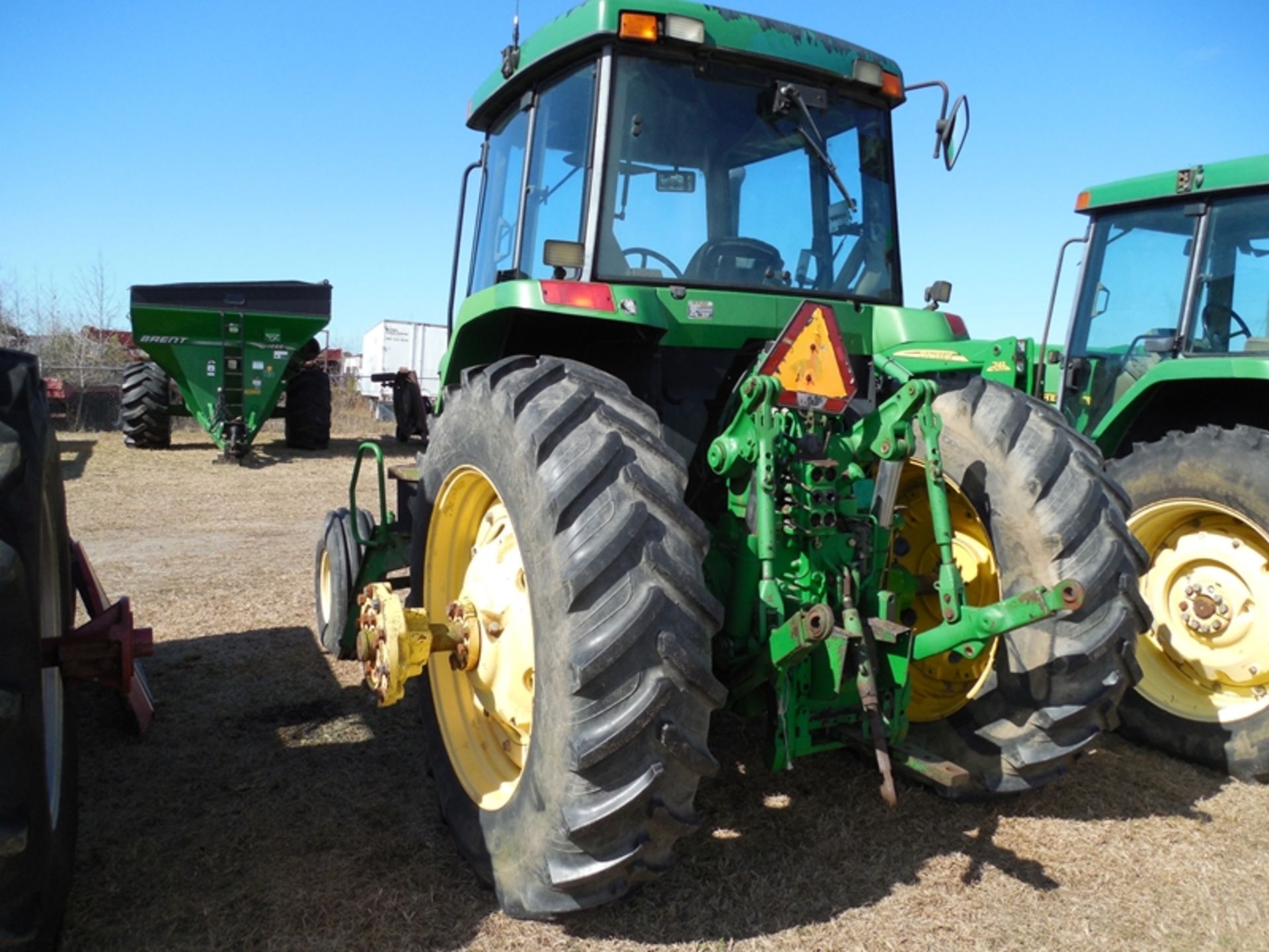 JD 7810 Tractor 6129 hrs 6129 hrs - Image 4 of 5