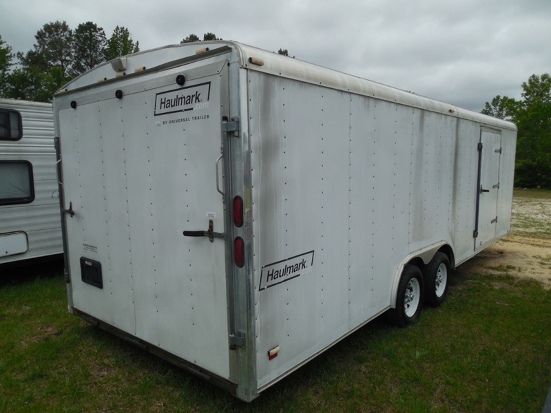 2005 26' Haulmark Enclosed Trailer ramp door and side door vin16HGB24245G073166 - Image 3 of 5