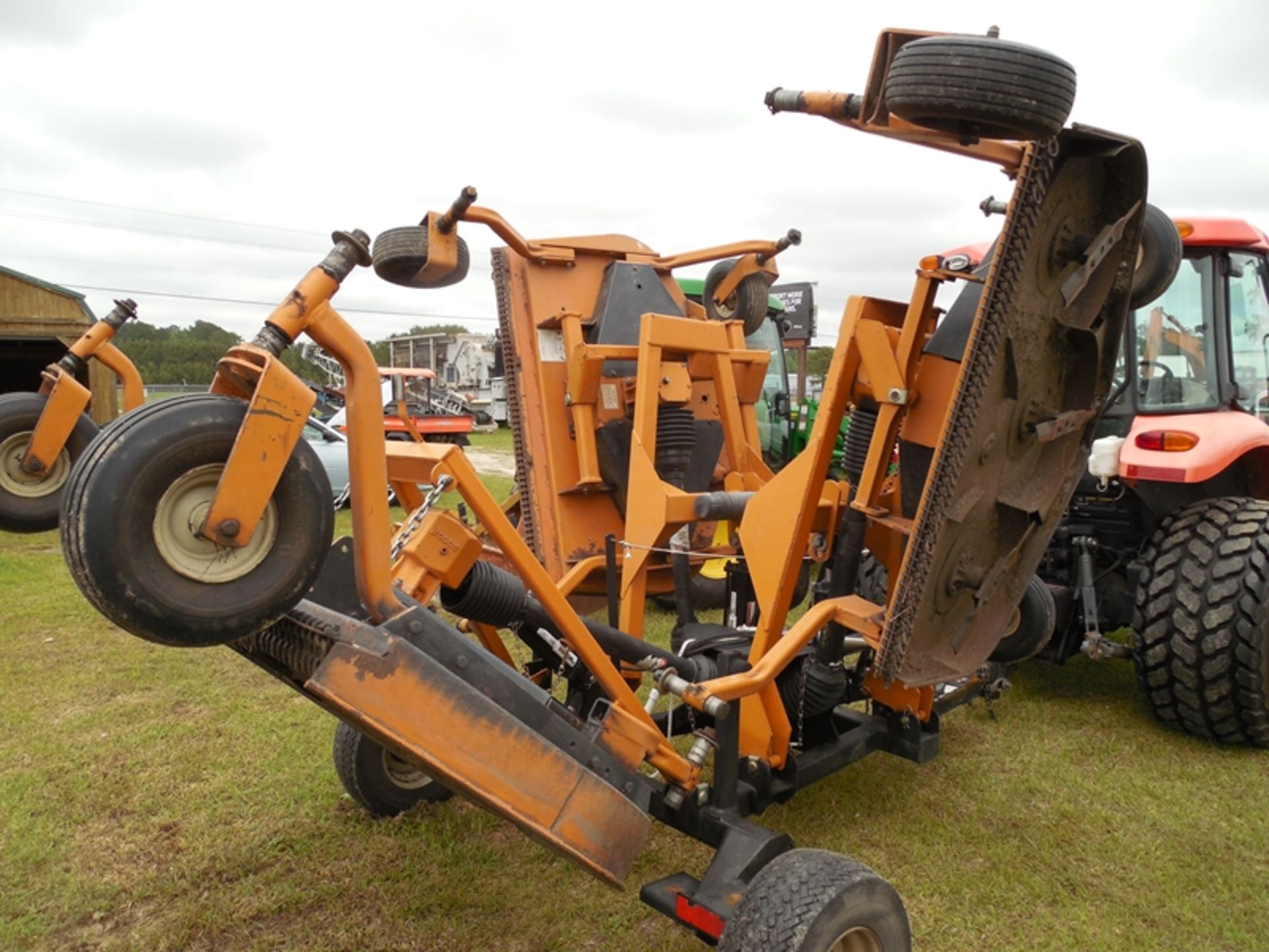 Woods 9180RD Turf bat wing mower pull type 15ft - Image 4 of 6