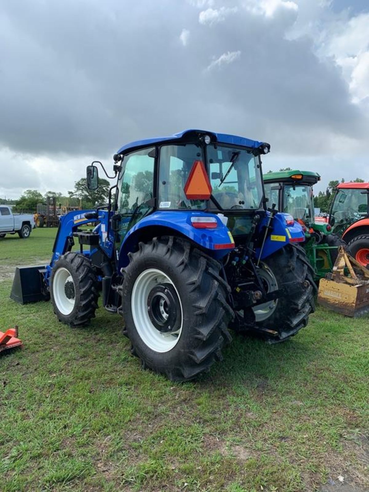 New Holland Powerstar 75 cab, 4wd, loader 485 hrs showing - Image 4 of 5