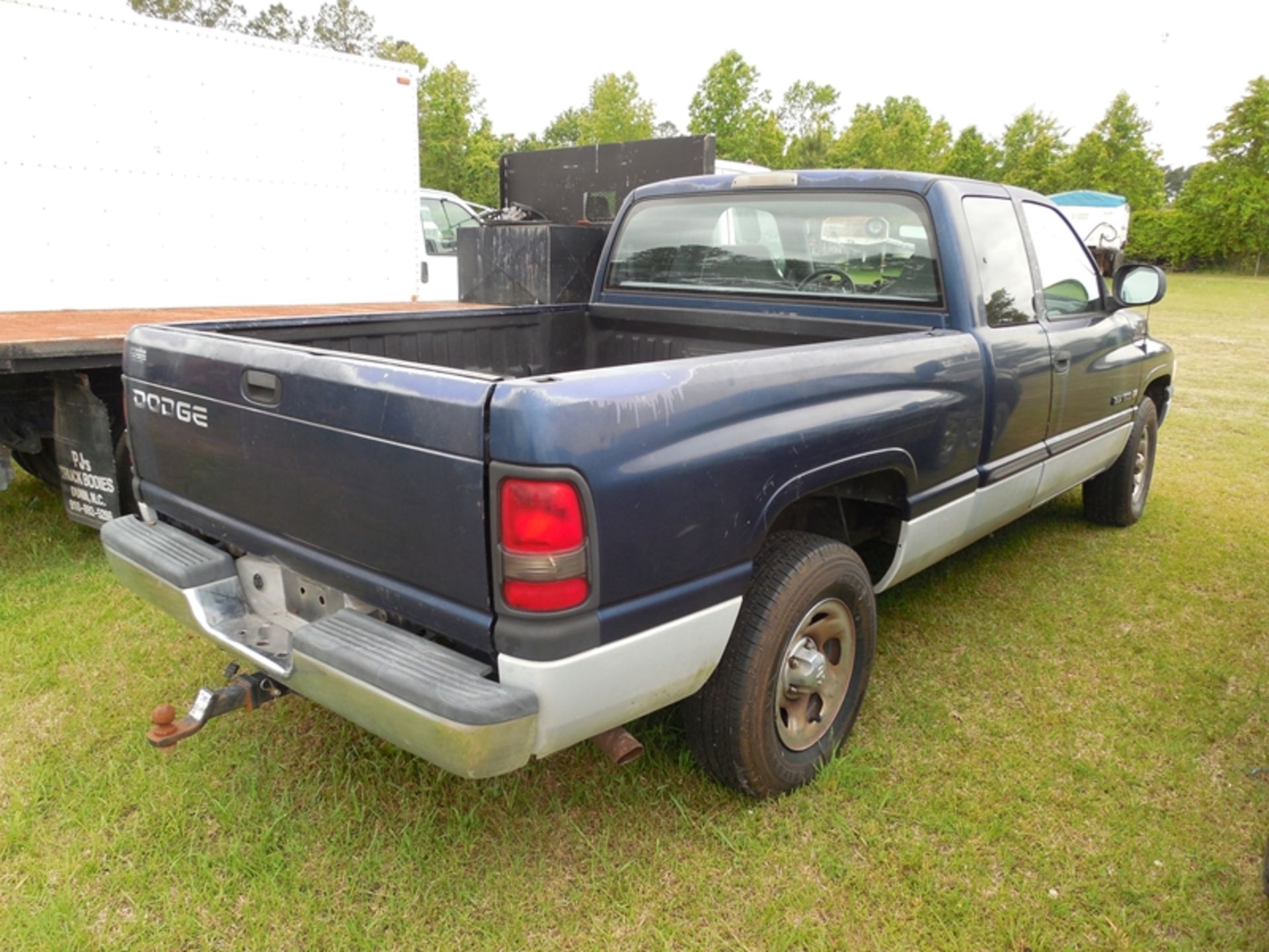 2000 Dodge Ram dash has deteriorated - Image 3 of 6