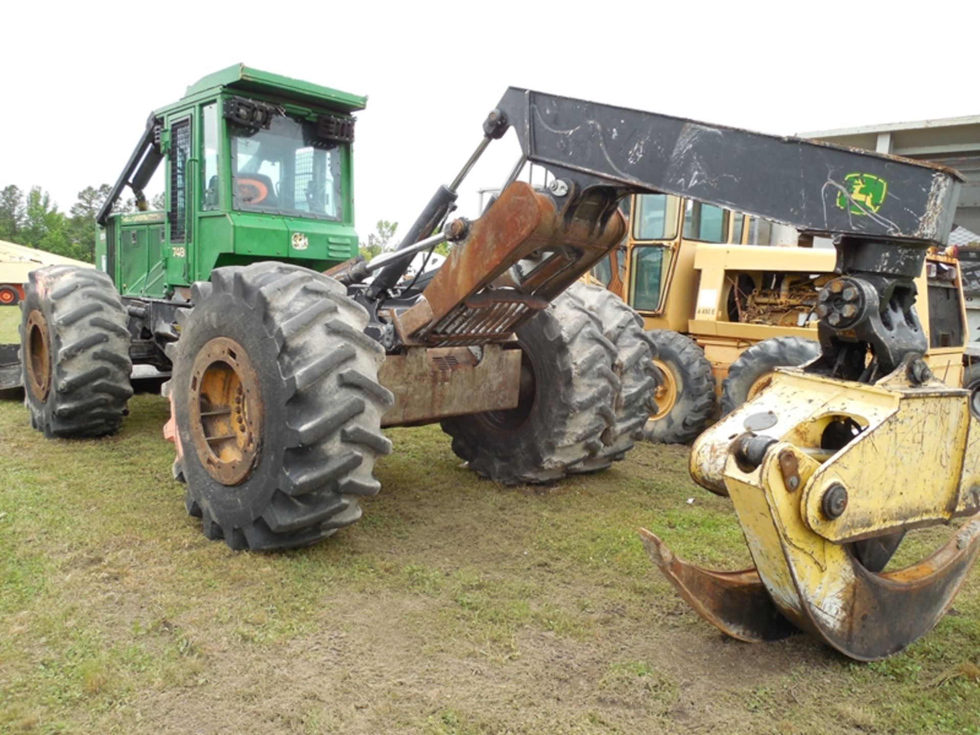 2014 Deere 748H skidder 24.5x32, duals 10,106 hrs showing ser# 1DW748XXED664379 - Image 4 of 12