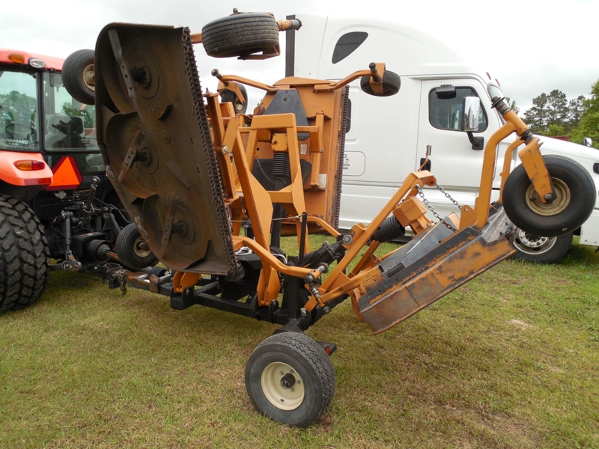 Woods 9180RD Turf bat wing mower pull type 15ft - Image 2 of 6