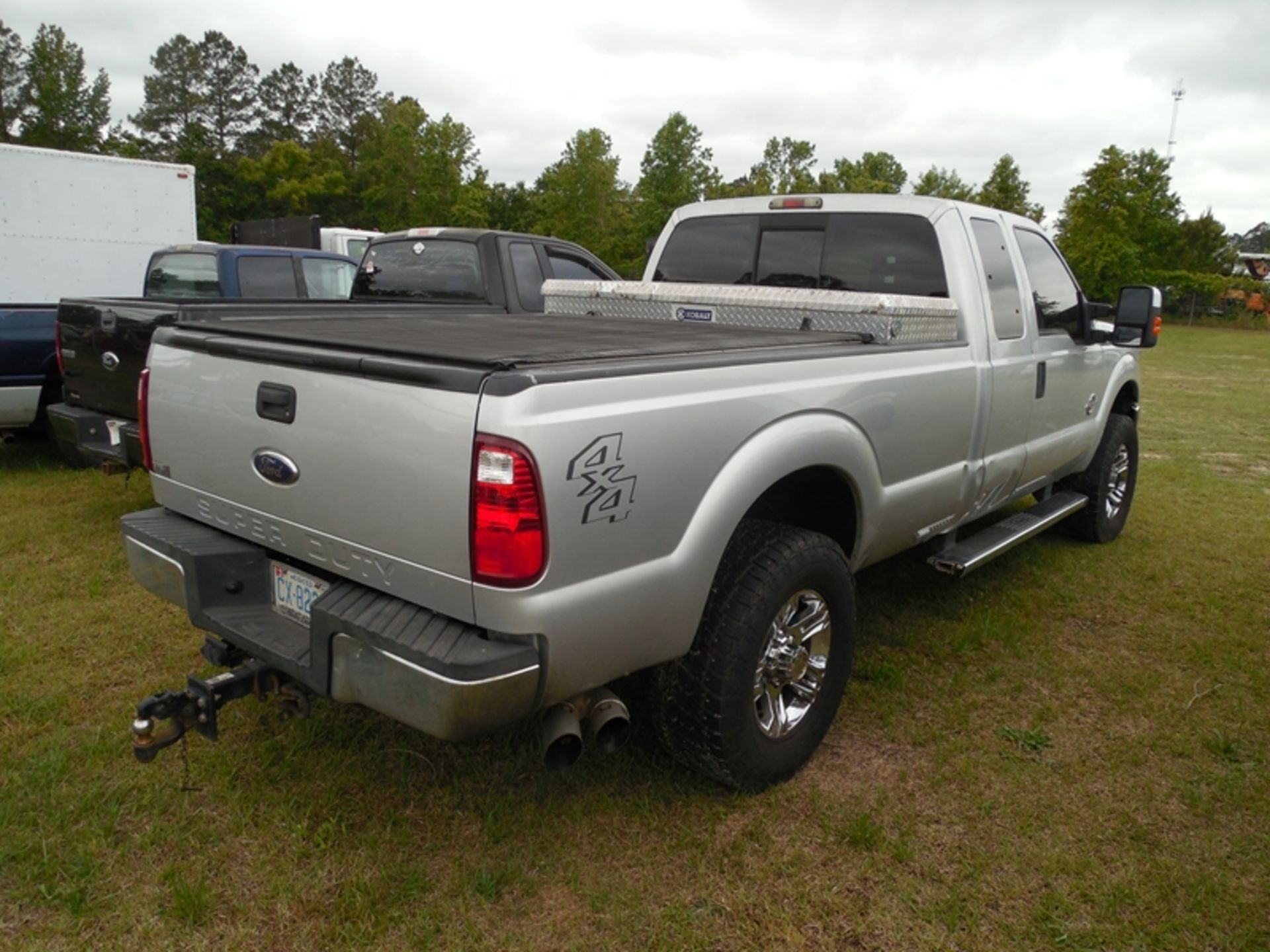 2011 F250 dsl, 4wd, ext cab, 236,046 miles XLT vin# 1FT7X2BT2BEB29716 some body damage - Image 3 of 6