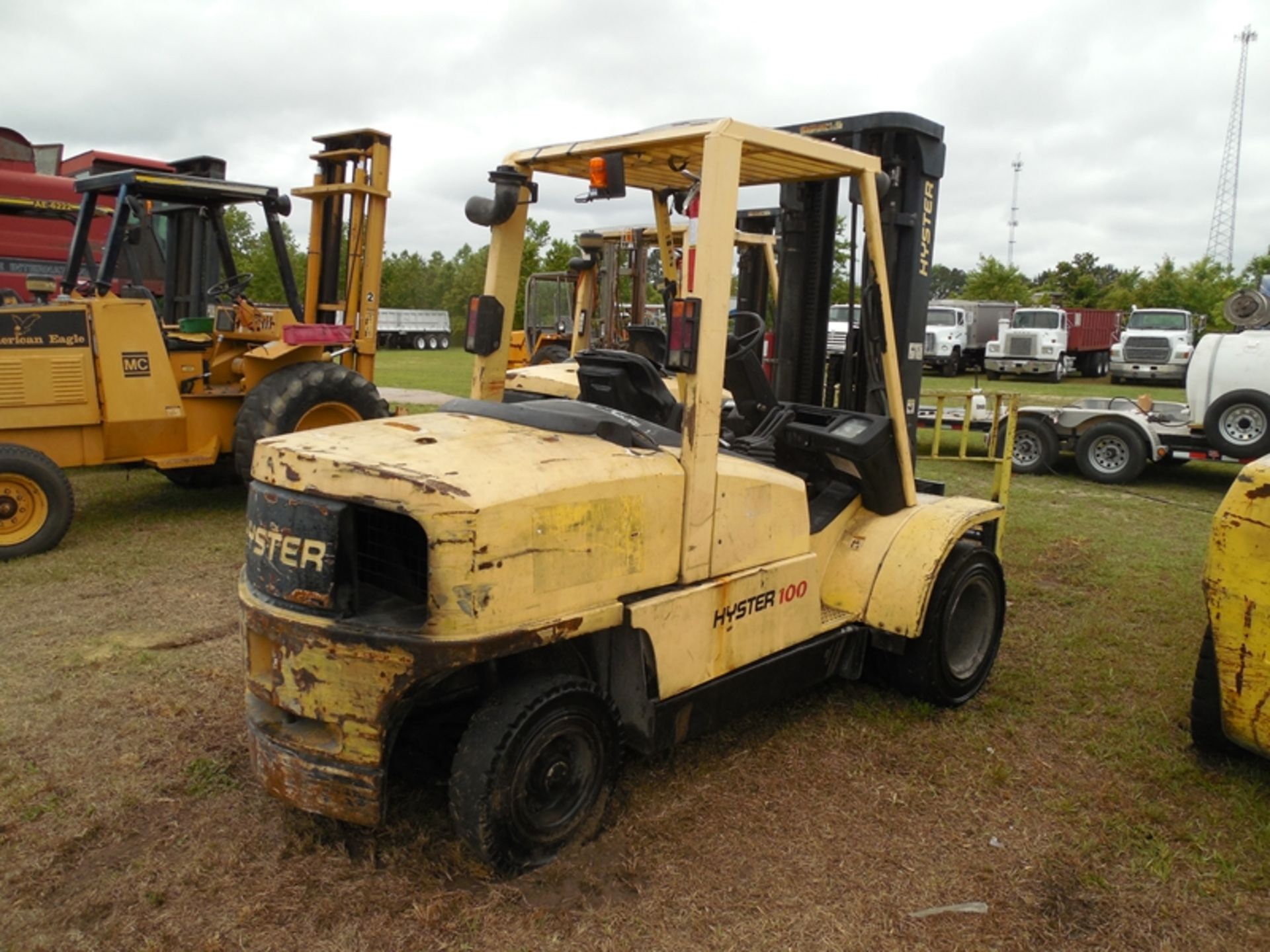 Hyster 100XM forklift, dual tire, dsl, 10,000 lb vin# K005V05481A - Image 3 of 4