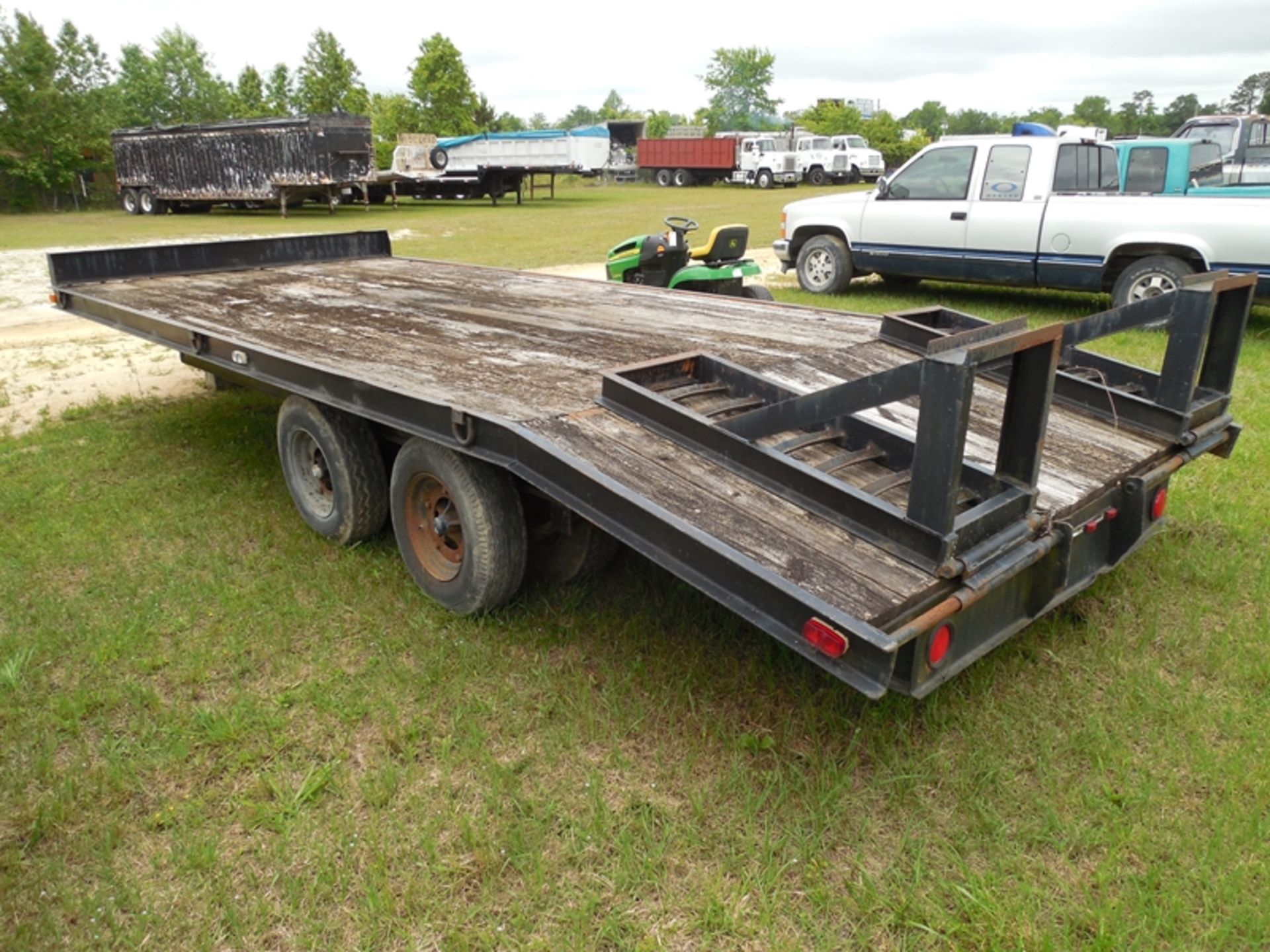 1989 Econoline dual axle, dual wheel ramps 20' vin# 42EDP2044K1000338 - Image 4 of 4