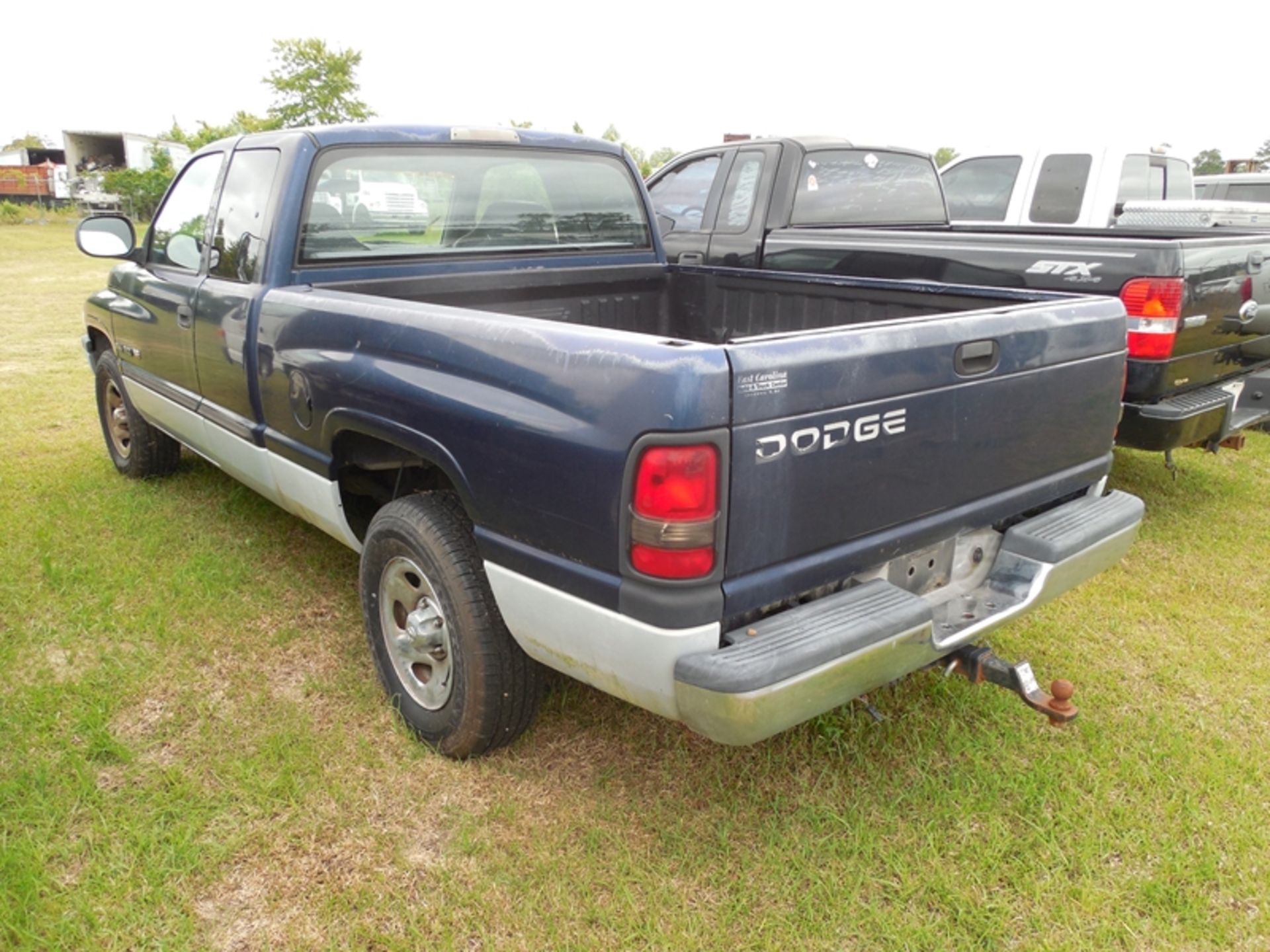 2000 Dodge Ram dash has deteriorated - Image 4 of 6