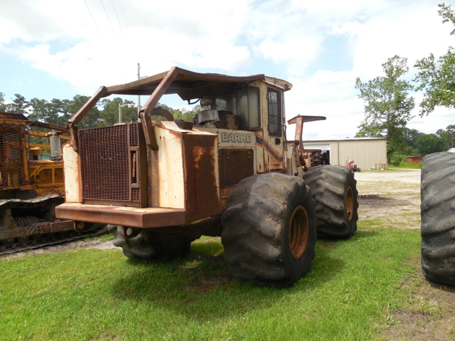 1997 Barko 885C Feller Buncher Barko 20" single post saw head8.3L Cumminsser# 2172567 x 34 x 26 tir - Image 3 of 6