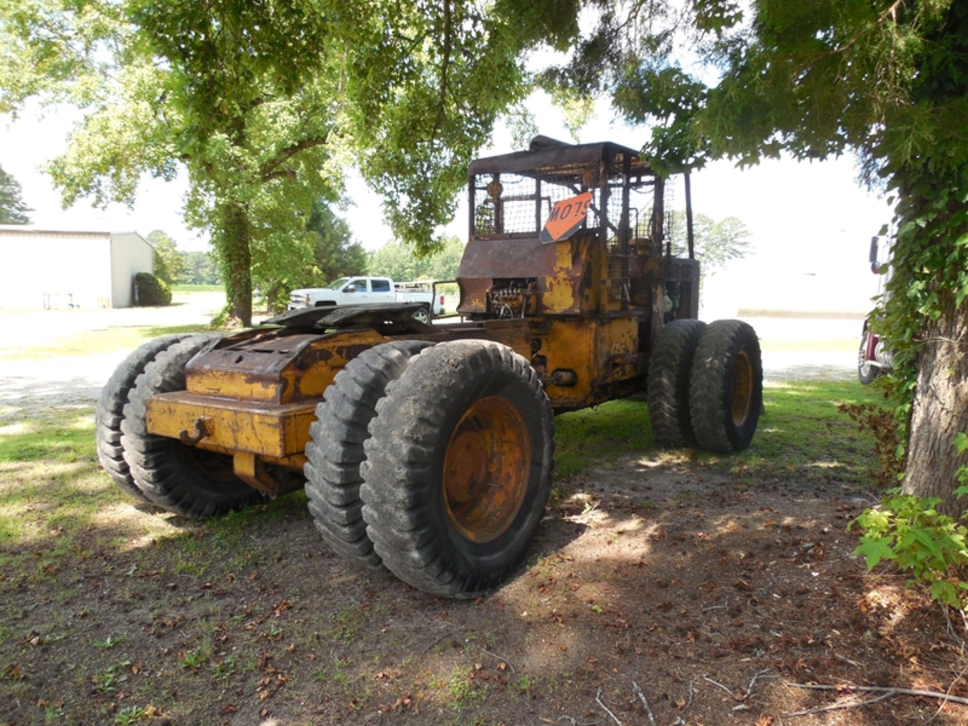 Franklin 160XL spot tractor hysdraulic 5th wheel, 453 GM dsl - Image 3 of 5