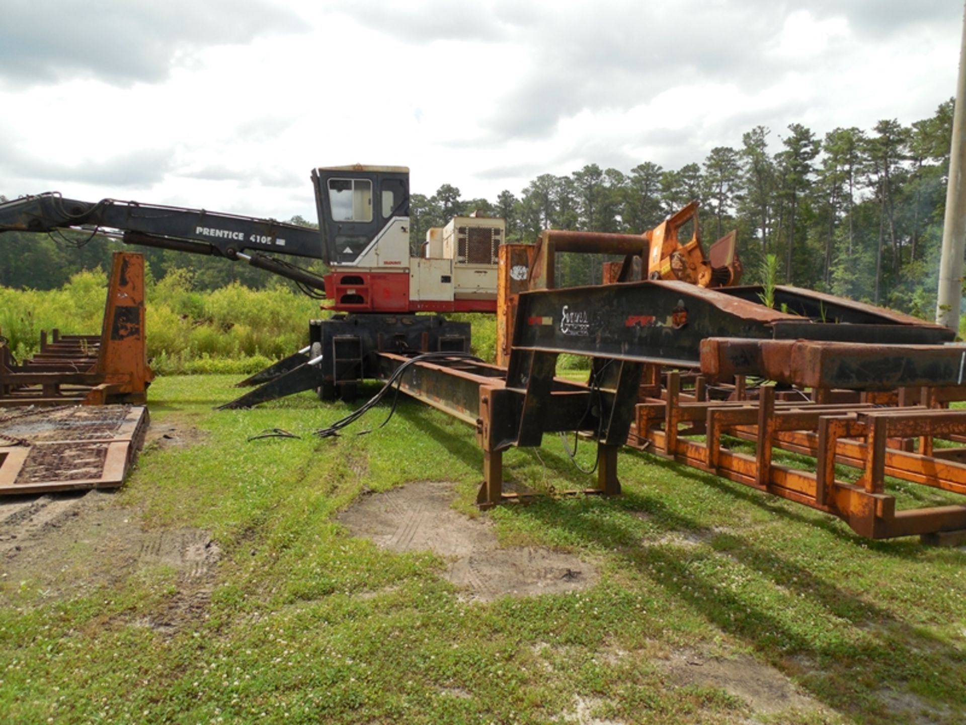 1994 Prentice 410E log loader Deere dsl, 32' boom with Prentice 743 grapple, mounted on Evans L35 45 - Image 2 of 11