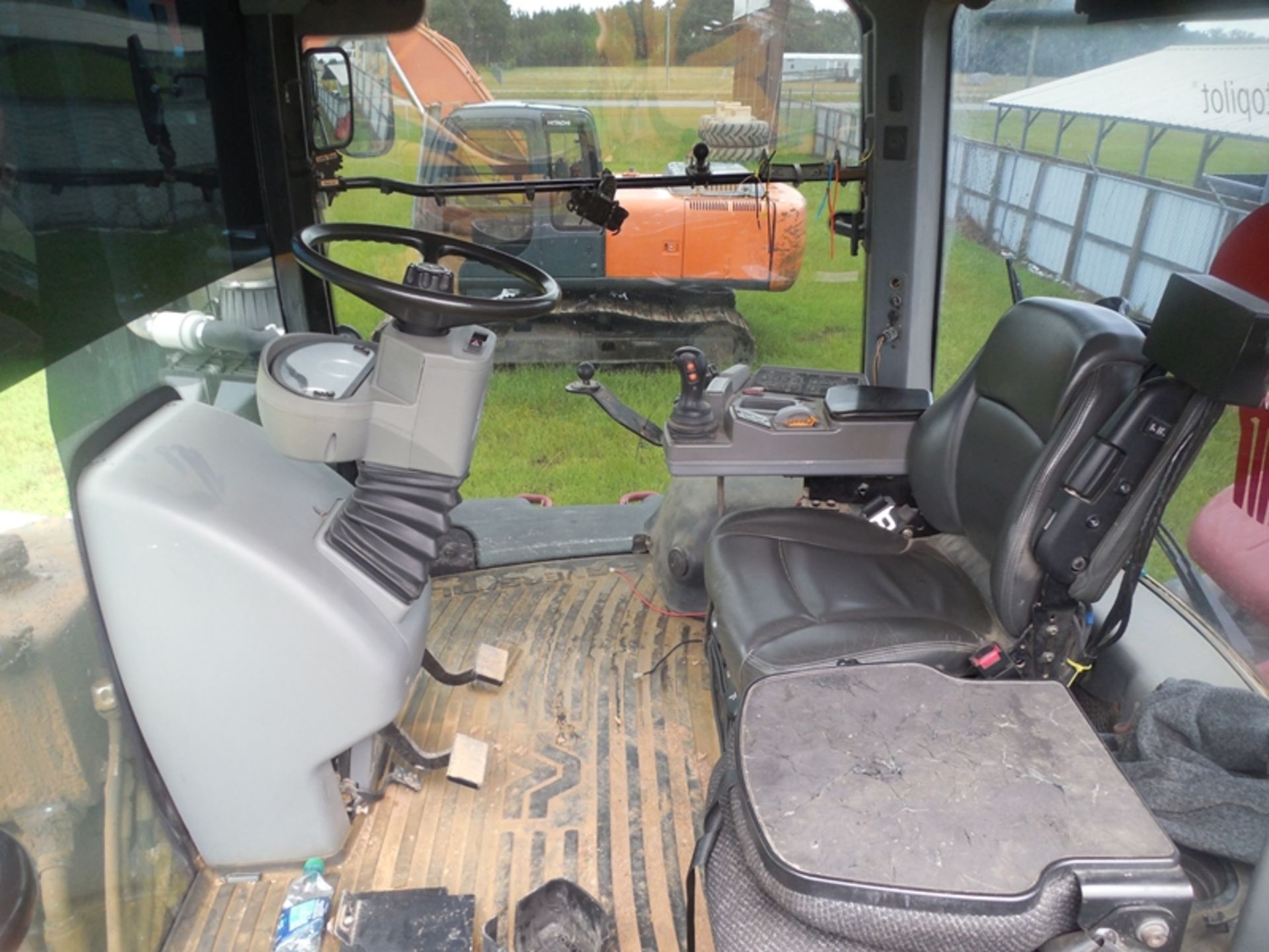 2012 Versatile 500 Tractor ser# 704054 engine is blown and is sitting beside the tractor, duals at - Image 9 of 12