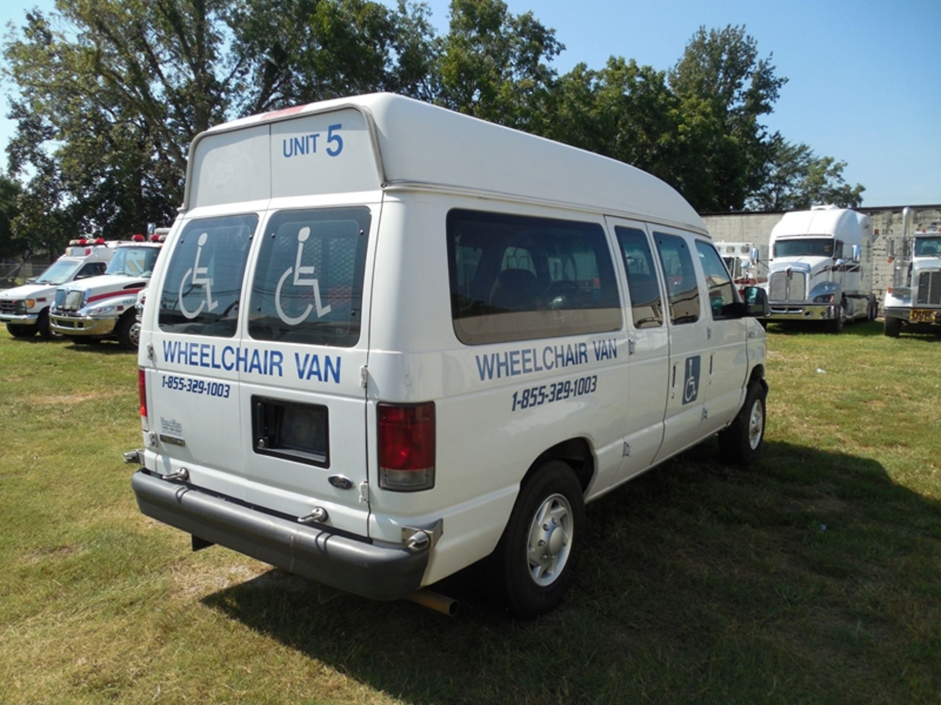 2007 Ford wheel chair van vin# 1FTNE14W37DA61129 - 120,750 miles - Image 3 of 6