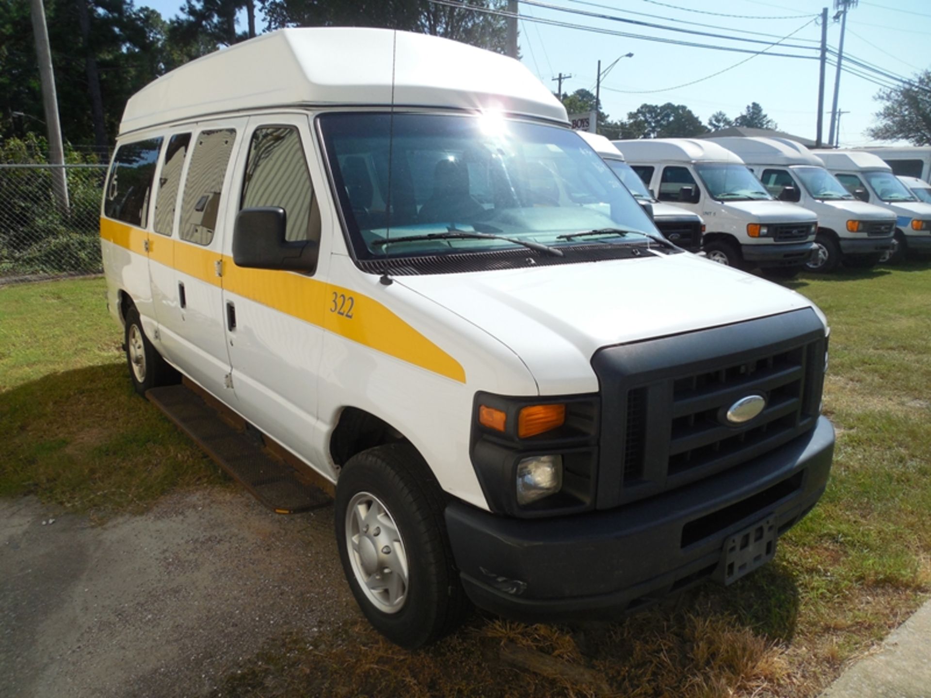 2014 Ford E150 wheel chair van vin# 1FTNE1EW3EDA59814 - 162.841 miles - Image 2 of 6