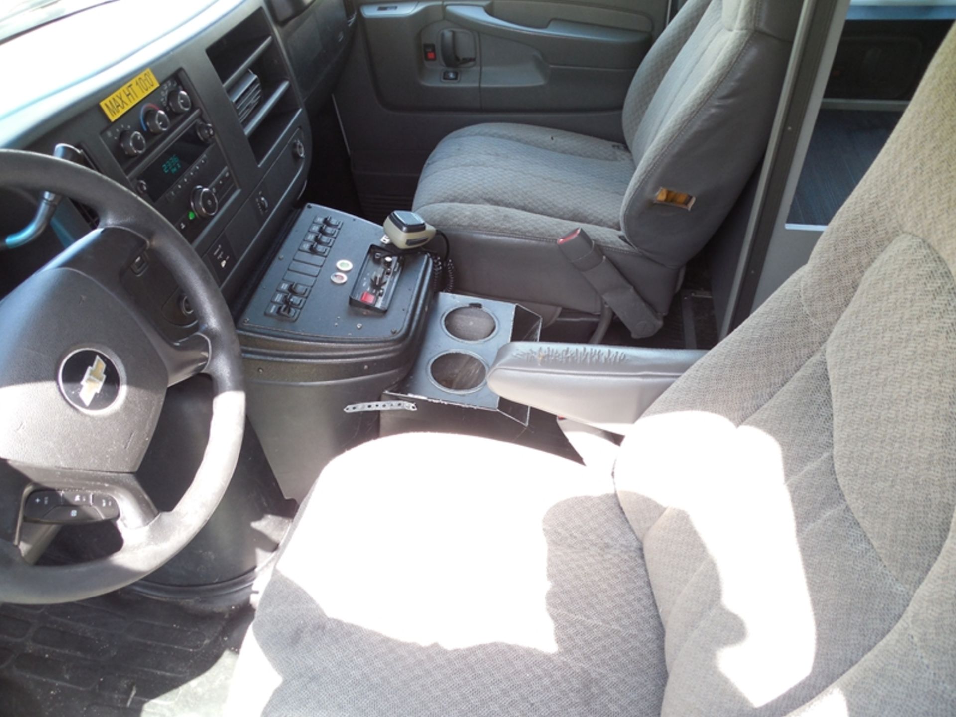 2009 Chev. Type II Diesel Wheel Coach vin# 1GBHG396X91174158 - 243,268 miles - Image 5 of 6