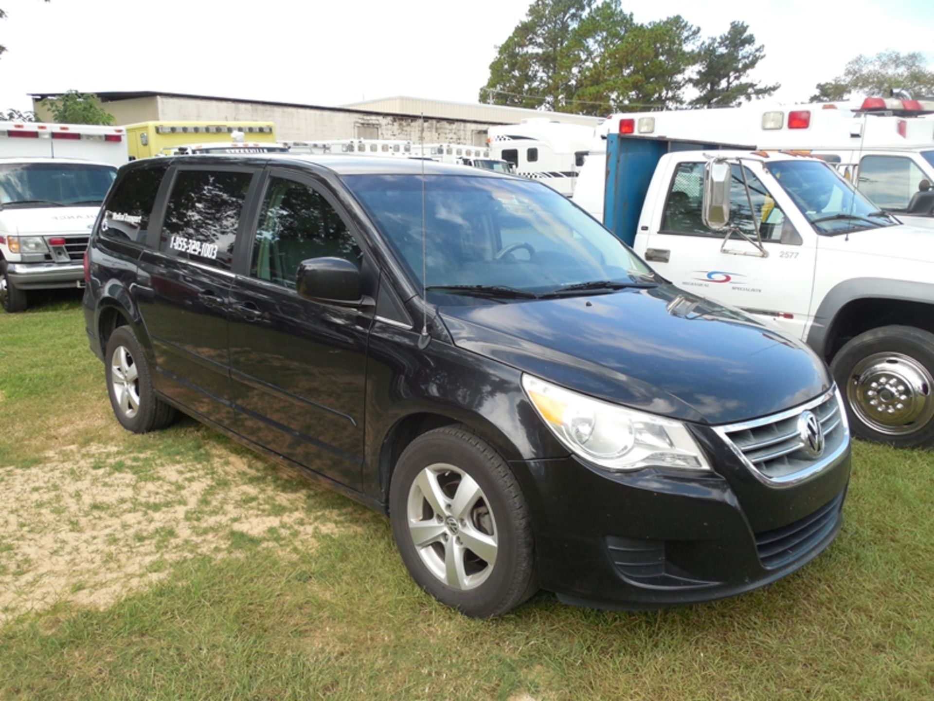 2010 Volkswagon Routan mini van vin# 2V4RW3D1XAR294790 - 254-,508 miles - Image 2 of 6