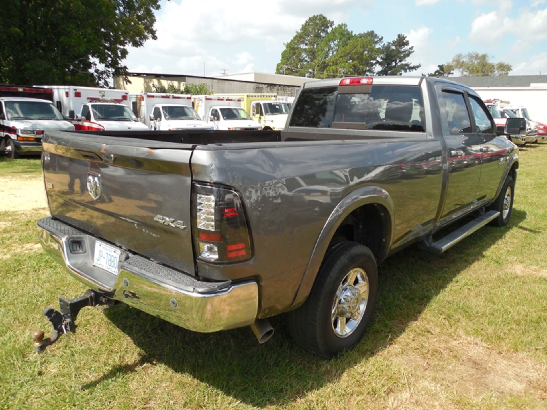 2013 Dodge 2500 diesel, 4wd, camper 5th wheel, vin# 3C6UR5KL8DG557517 - 161,319 miles - Image 3 of 7