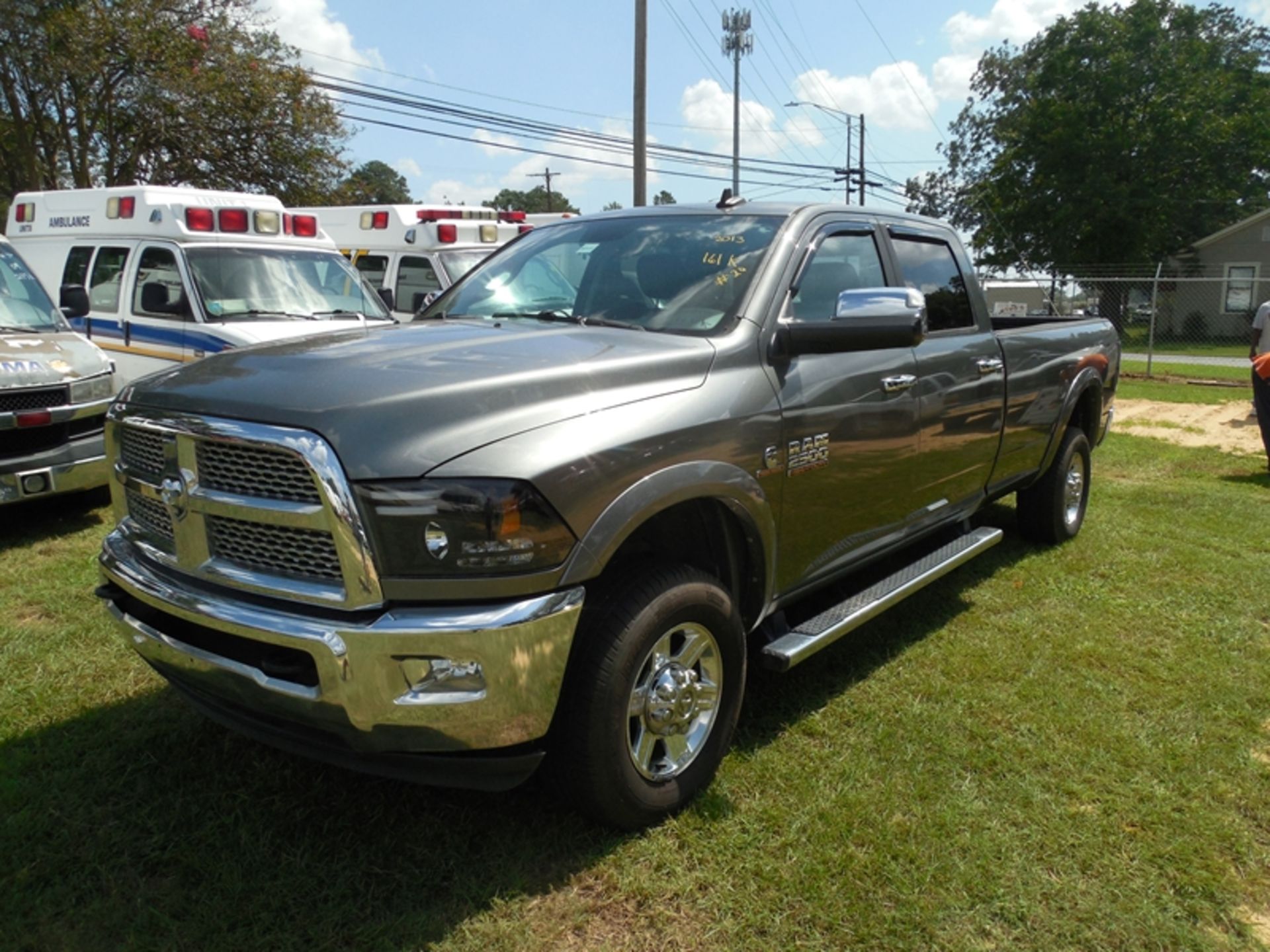 2013 Dodge 2500 diesel, 4wd, camper 5th wheel, vin# 3C6UR5KL8DG557517 - 161,319 miles