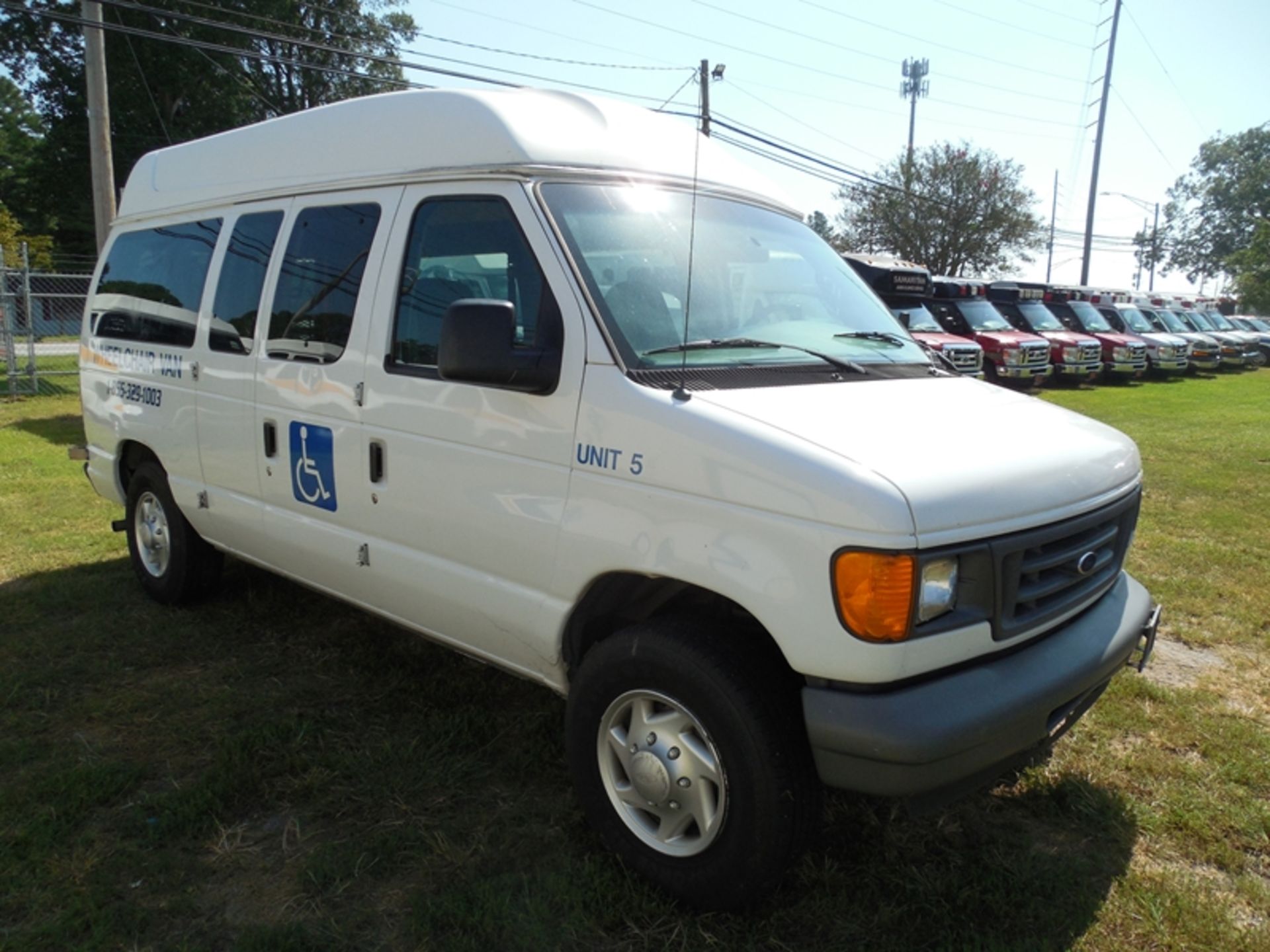 2007 Ford wheel chair van vin# 1FTNE14W37DA61129 - 120,750 miles - Image 2 of 6