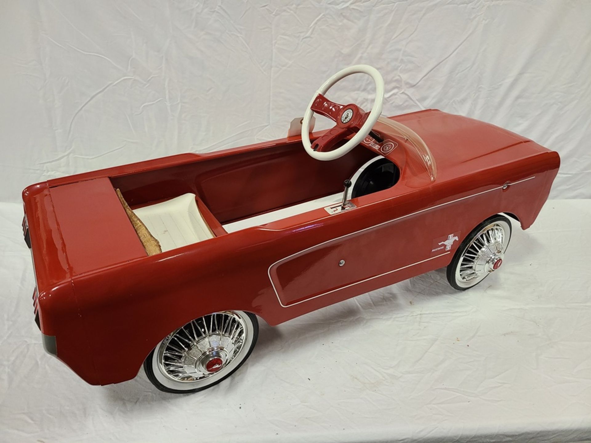 red "Ford Mustang" pedal car - Image 2 of 2