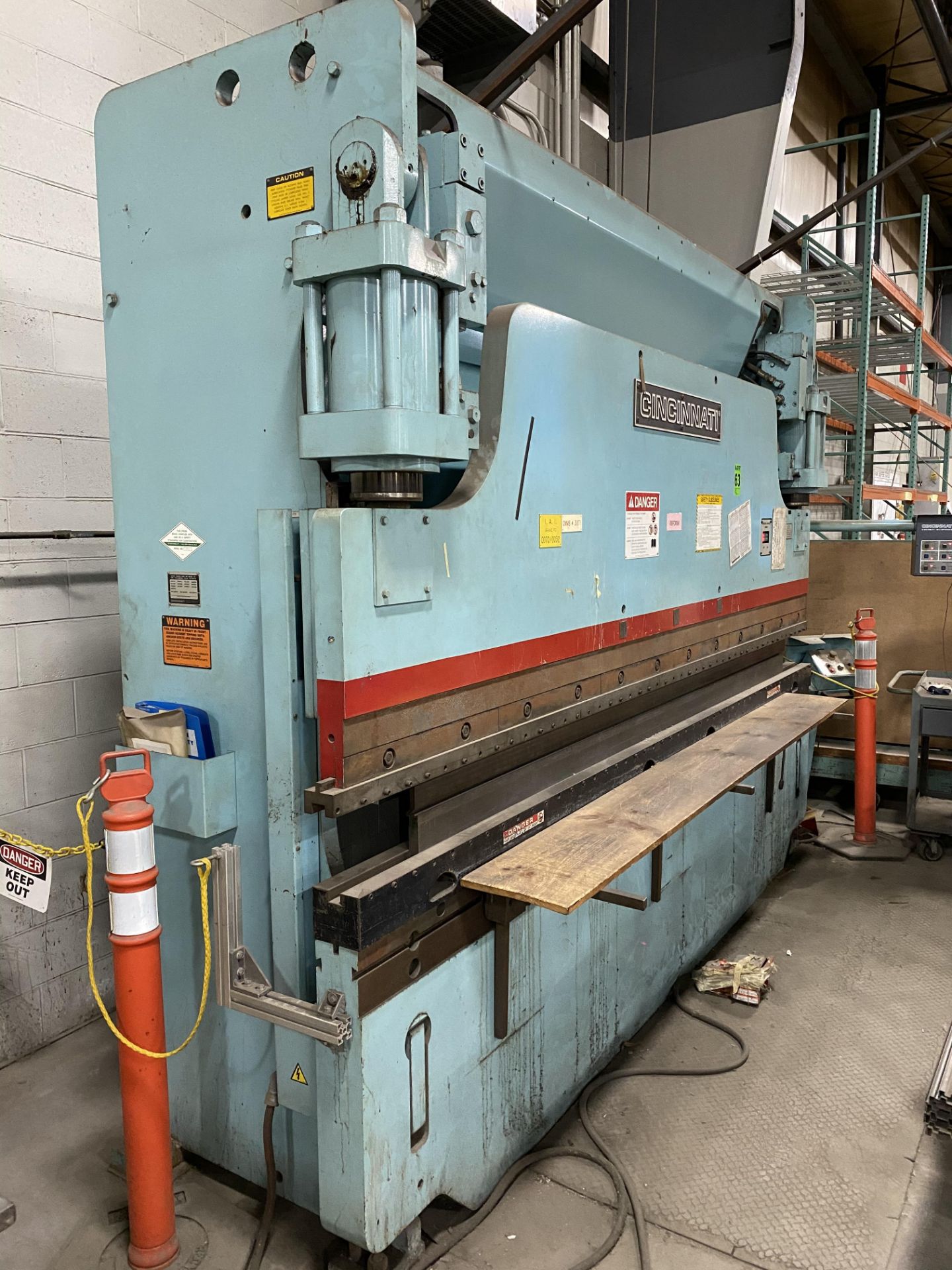 CINCINNATI 135-Ton x 10' Hydraulic Press Brake mod.135 CBII s/n: 52515 - Image 2 of 8