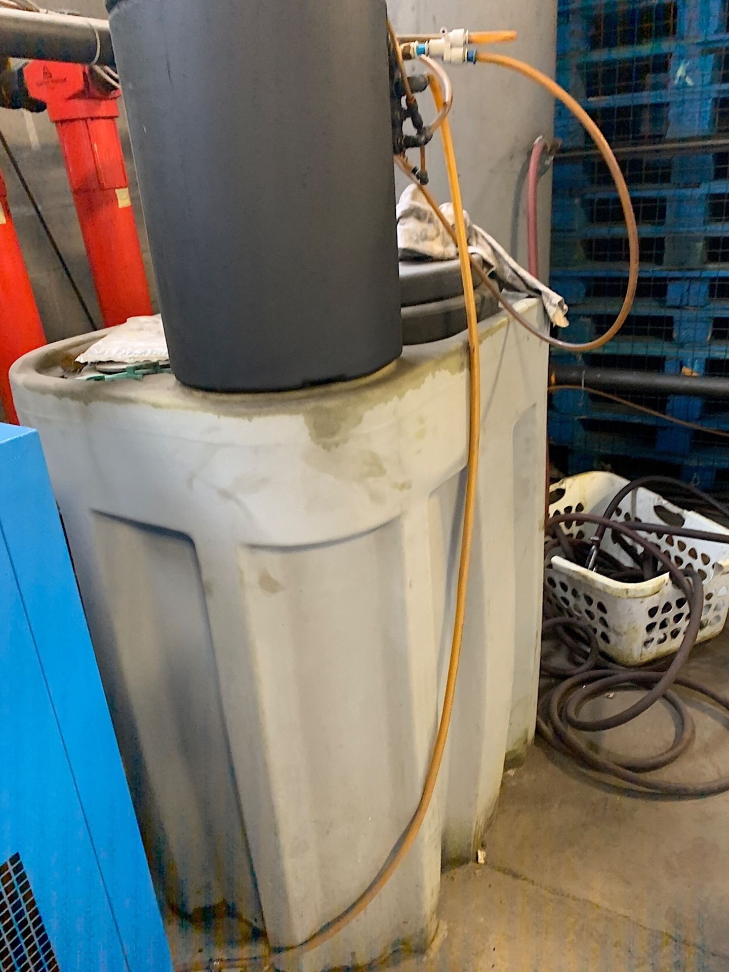 OIL WATER SEPARATOR - Image 2 of 2