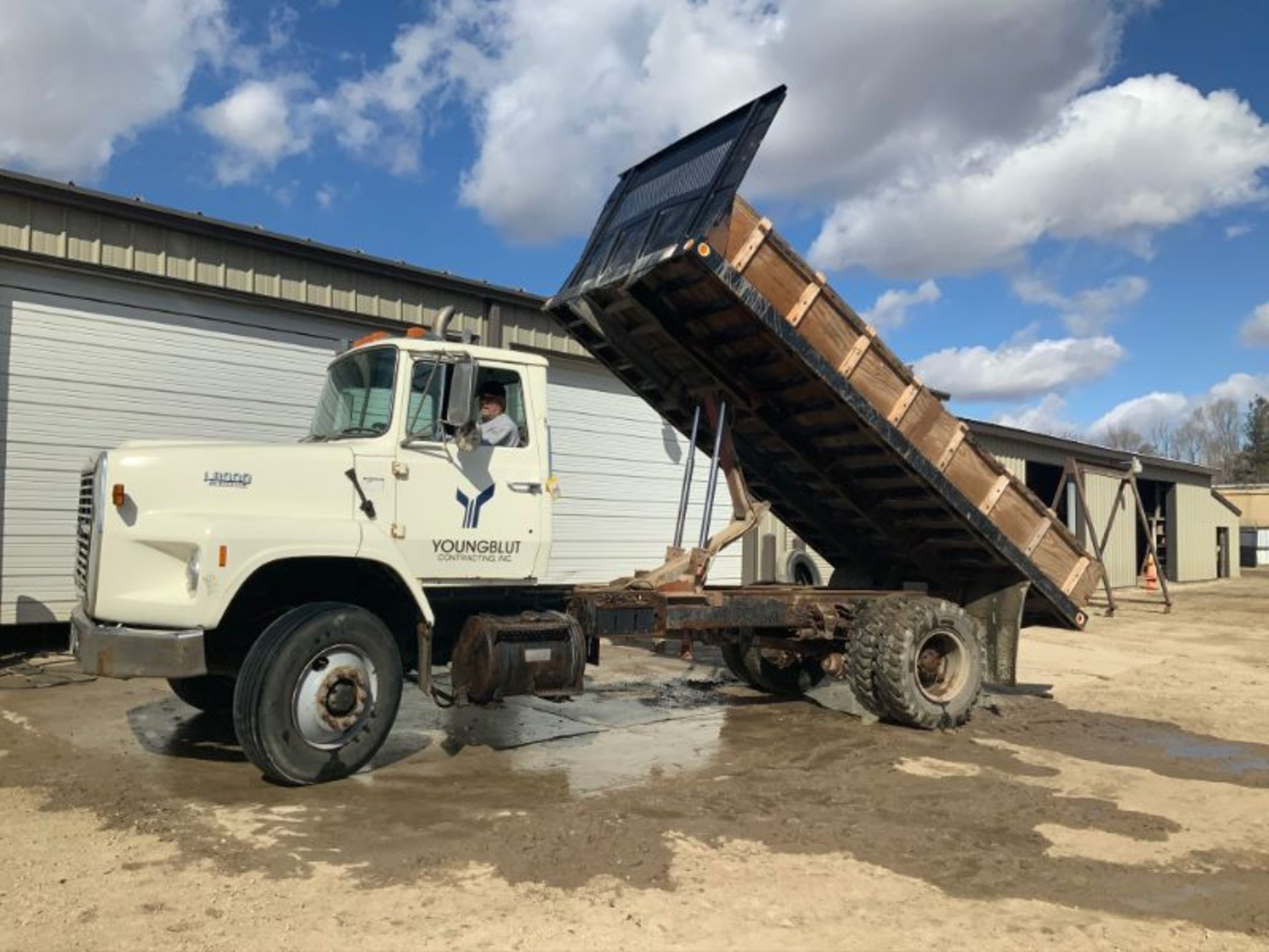 1987 Ford straight truck, L8000 - Image 21 of 22