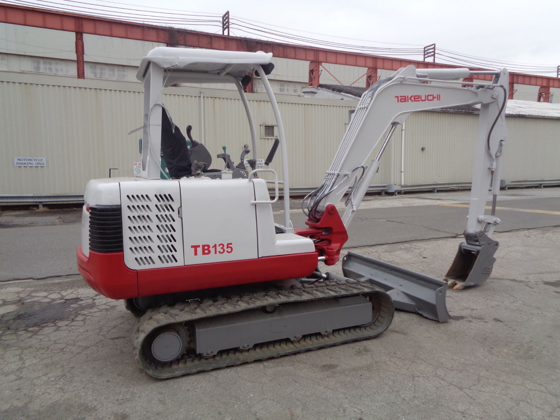 Takeuchi TB135 Mini Excavator - Image 8 of 12