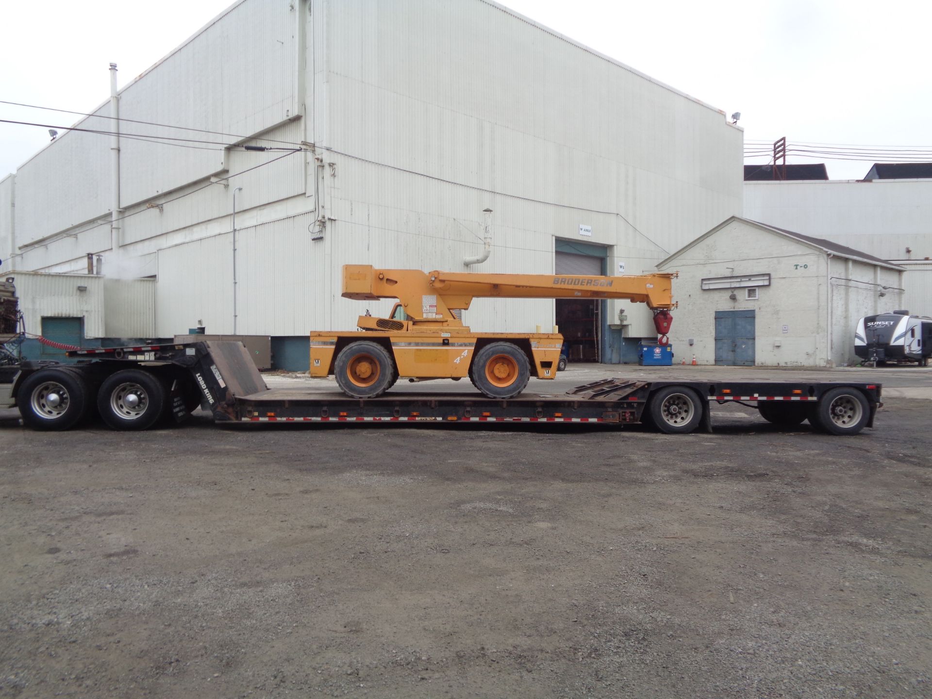 2006 Load King 402DFP 40 Ton Lowboy Trailer - Hydraulic Folding Goose Neck - Image 13 of 18