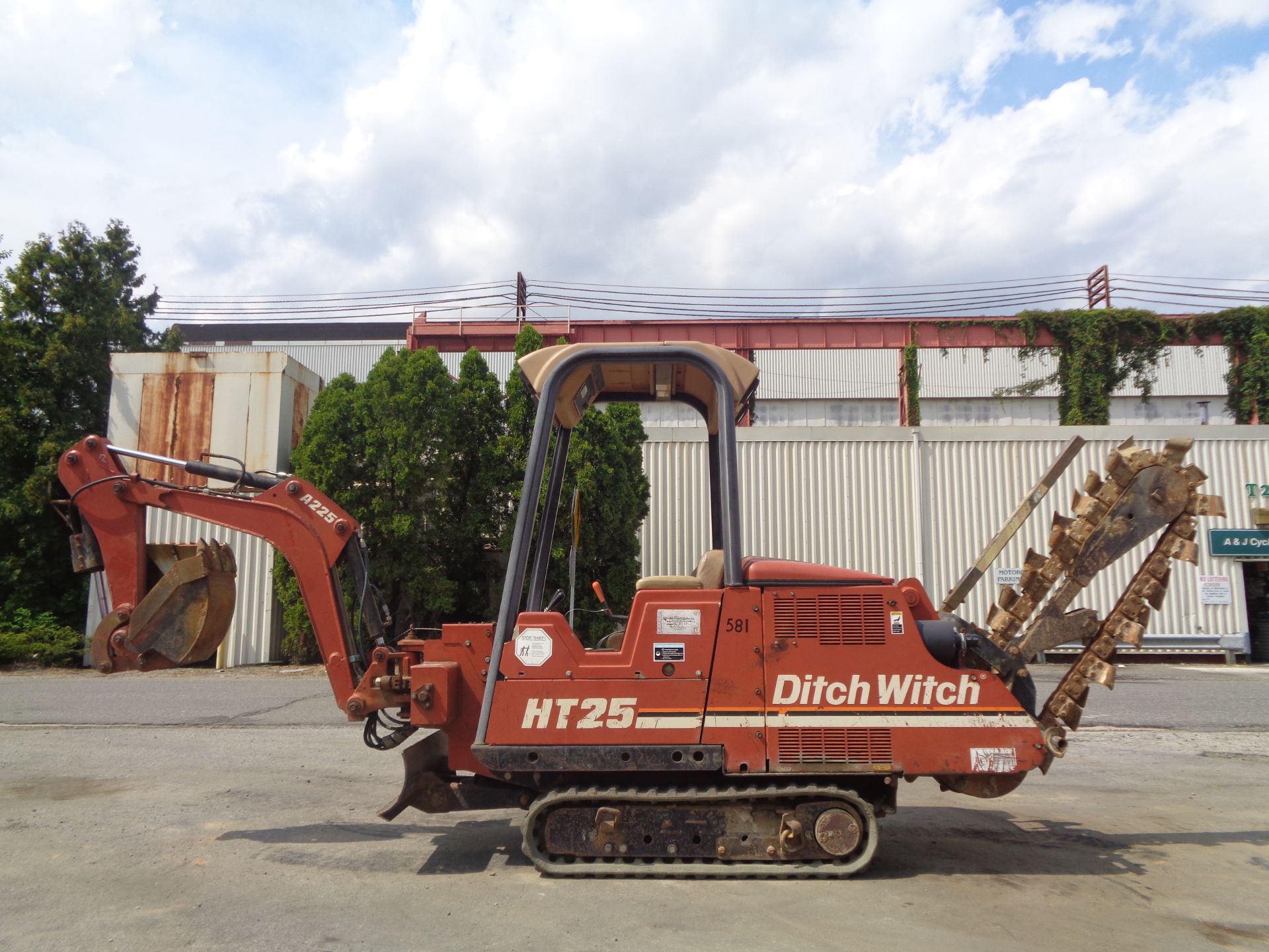 Ditch Witch HT25K Trencher and Backhoe - Image 9 of 12