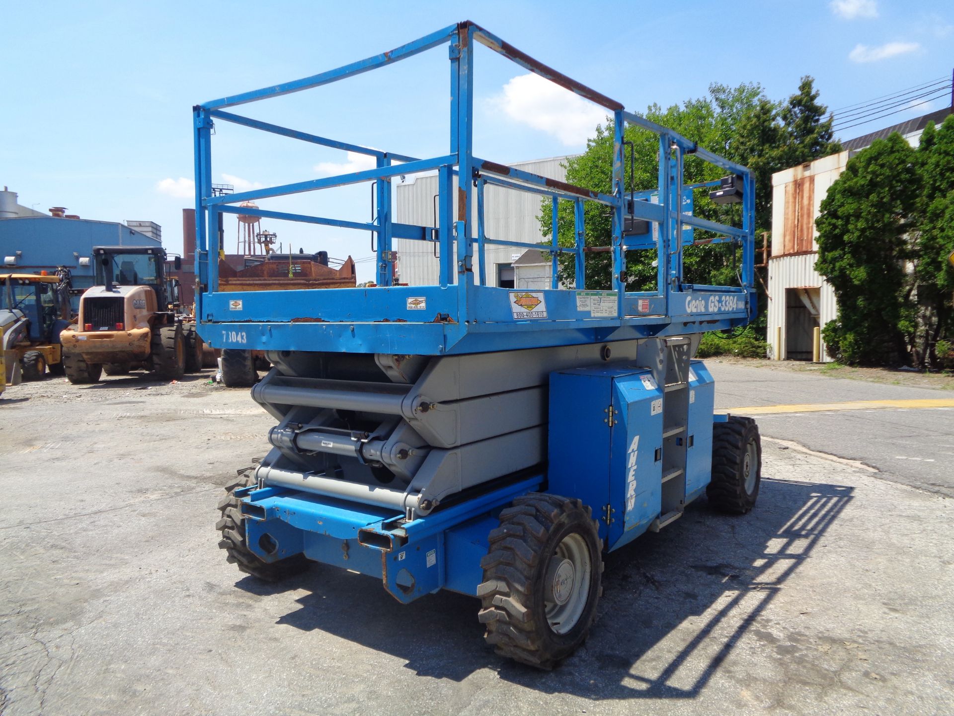 2008 Genie GS3384 Rough Terrain 4x4 33ft Scissor Lift - Image 4 of 27