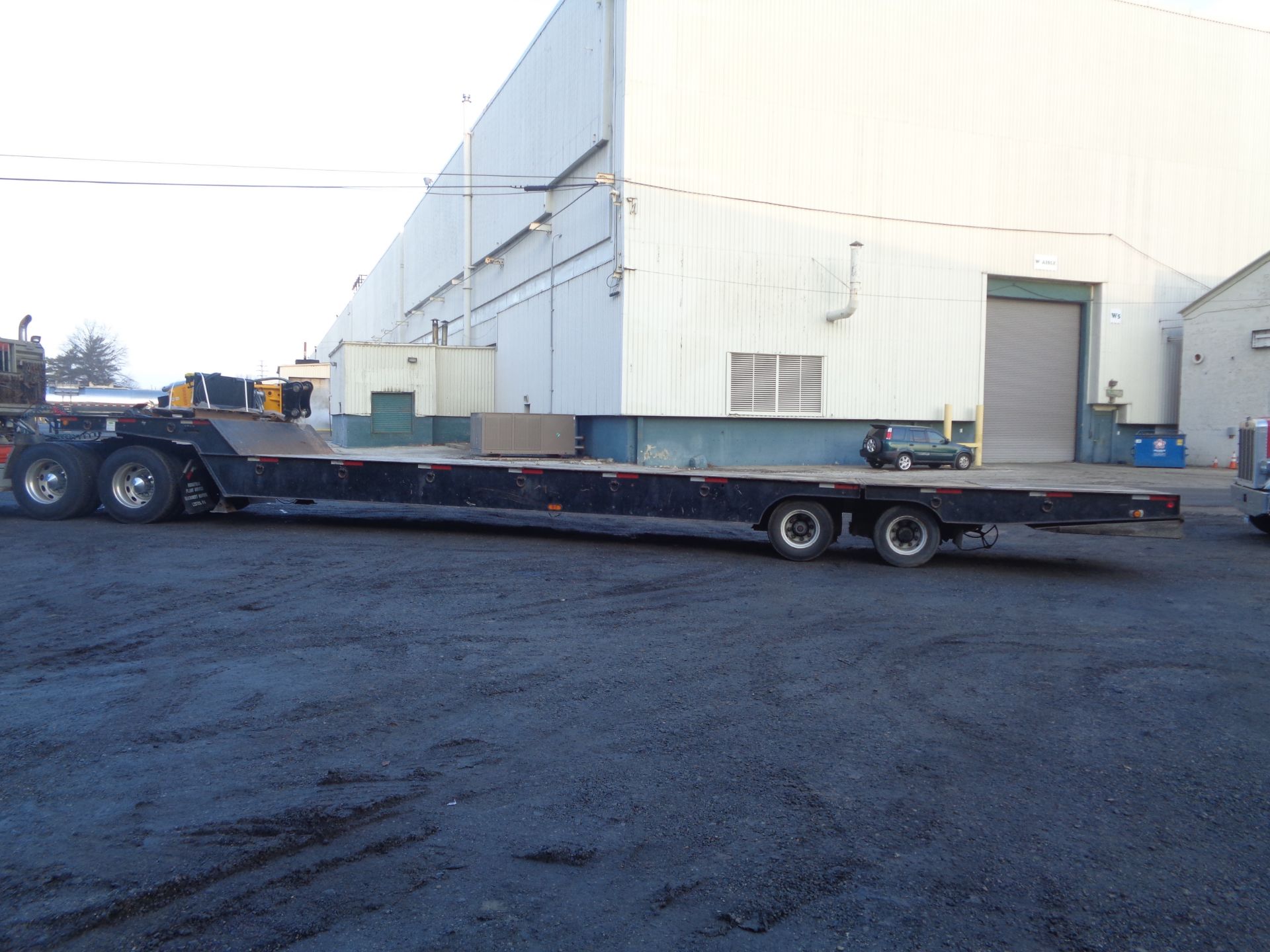 2005 TRAIL-EZE TR70XT48 Hydraulic Folding Beaver Tail Step Deck Trailer - Image 8 of 11