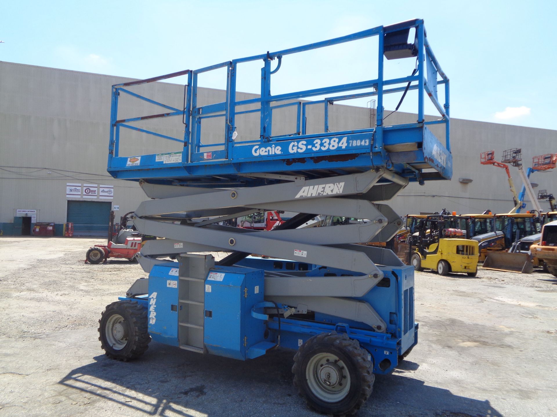 2008 Genie GS3384 Rough Terrain 4x4 33ft Scissor Lift - Image 14 of 27