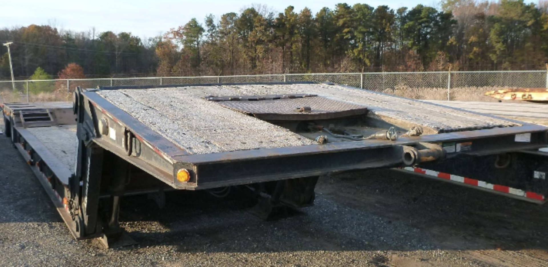 2006 Load King 402DFP 40 Ton Lowboy Trailer - Hydraulic Folding Goose Neck - Image 3 of 18