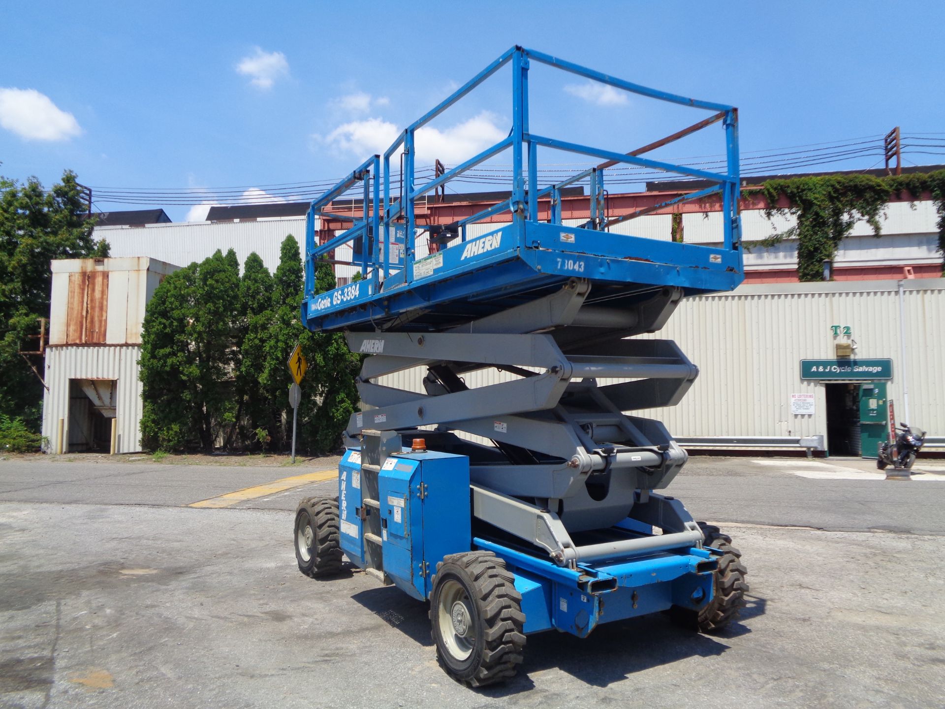 2008 Genie GS3384 Rough Terrain 4x4 33ft Scissor Lift - Image 10 of 27