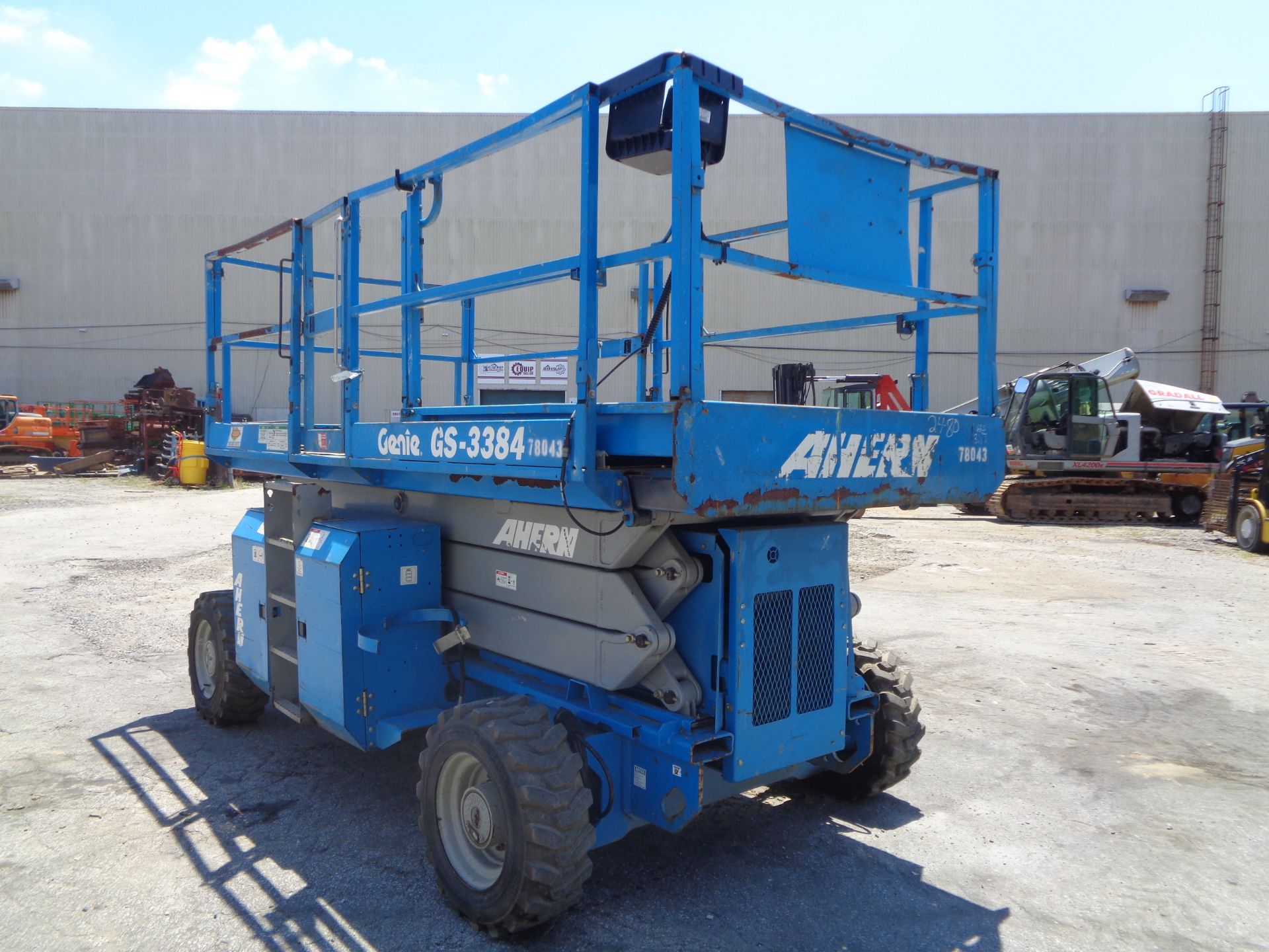 2008 Genie GS3384 Rough Terrain 4x4 33ft Scissor Lift - Image 6 of 27