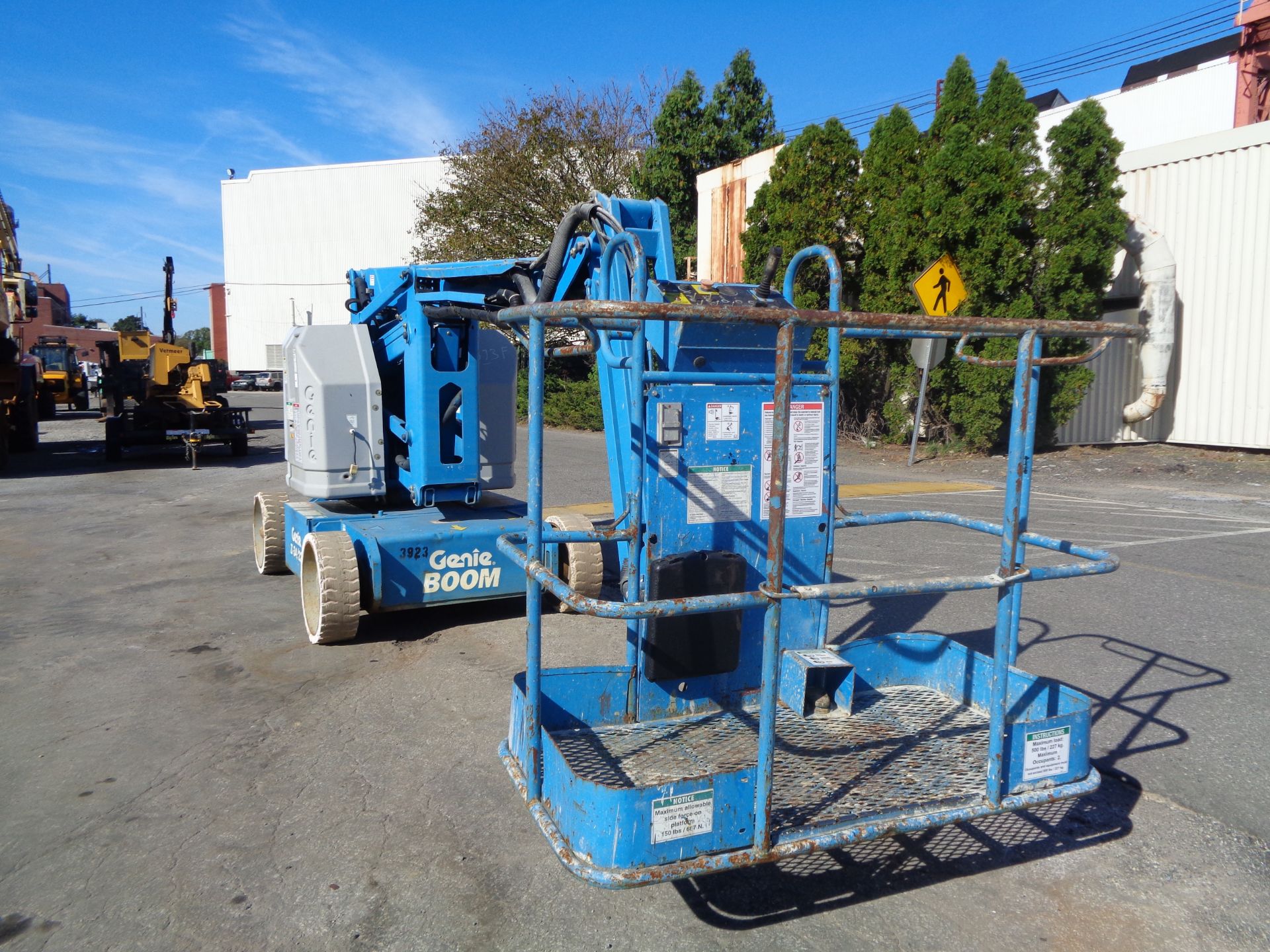 2011 Genie Z34/22N Electric 34ft Boom Lift - Image 4 of 24