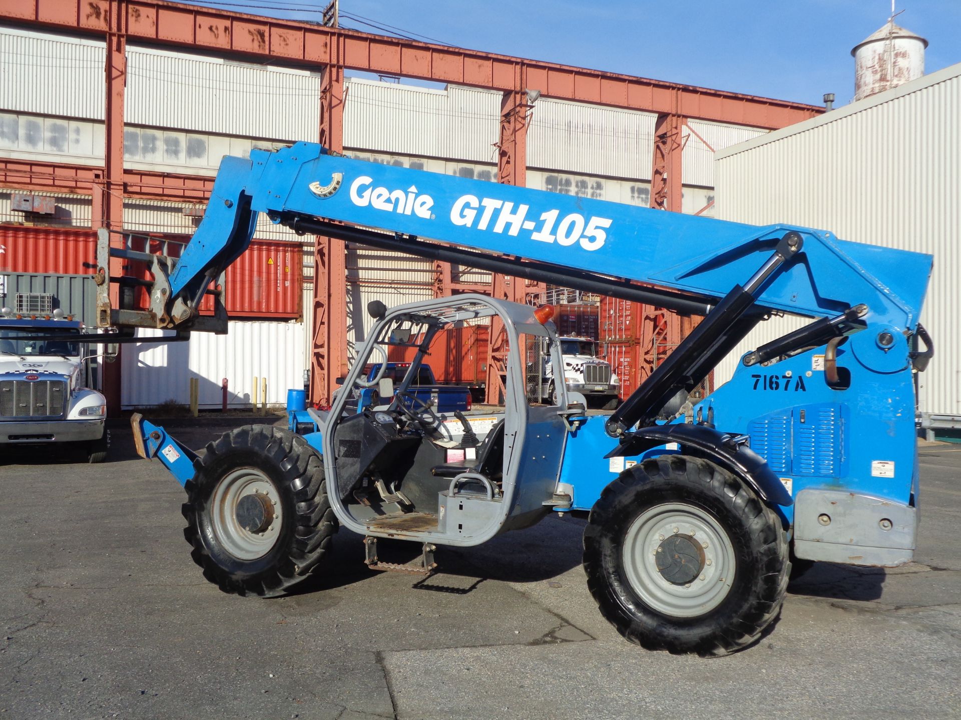 2013 Genie GTH1056 10,000lb Telescopic Forklift - Image 10 of 17