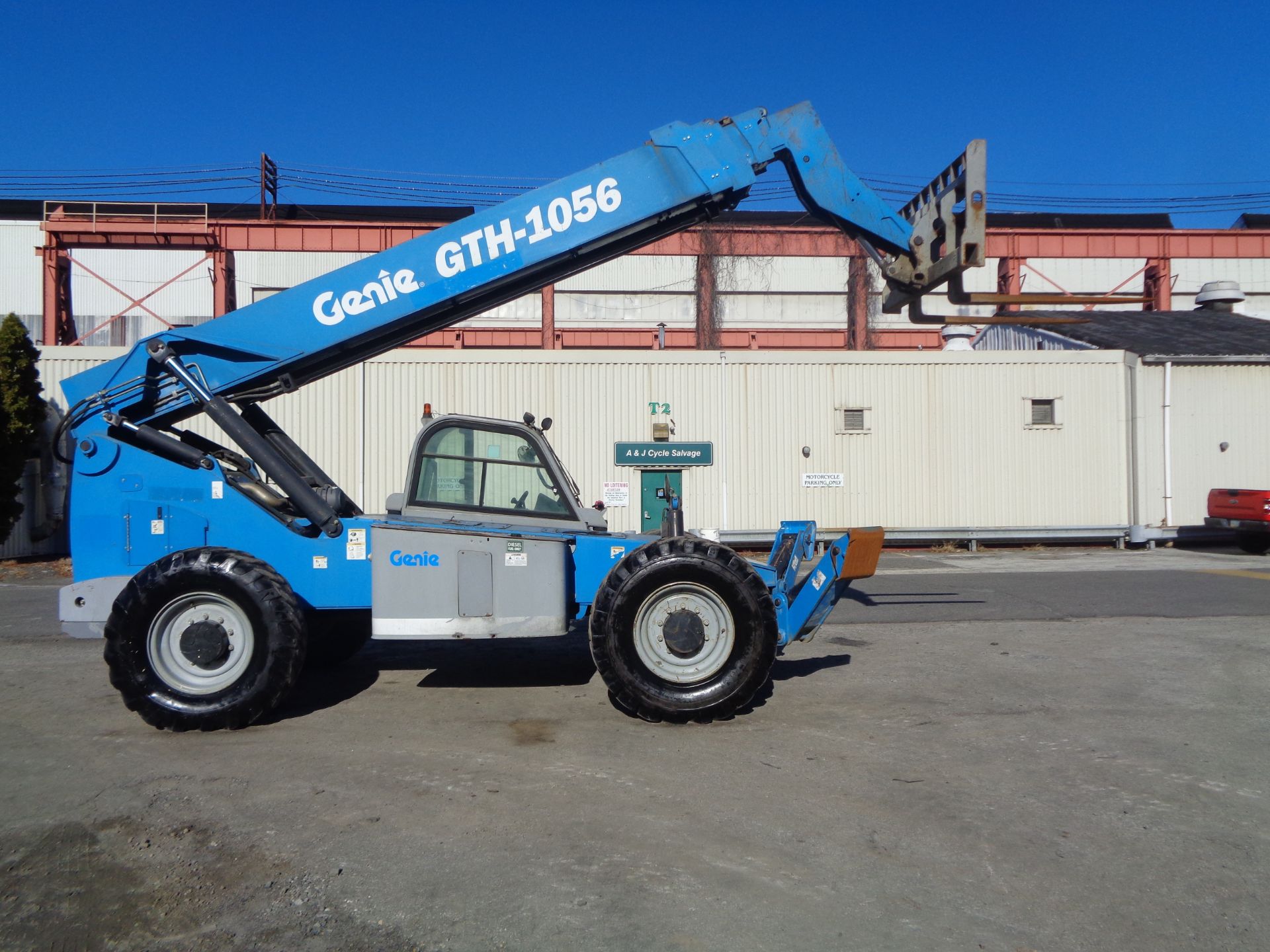 2011 Genie GTH1056 10,000lb Telescopic Forklift - Image 4 of 19
