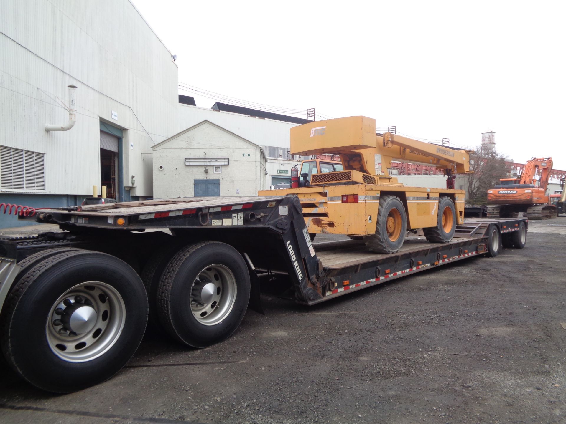 2006 Load King 402DFP 40 Ton Lowboy Trailer - Hydraulic Folding Goose Neck - Image 15 of 18