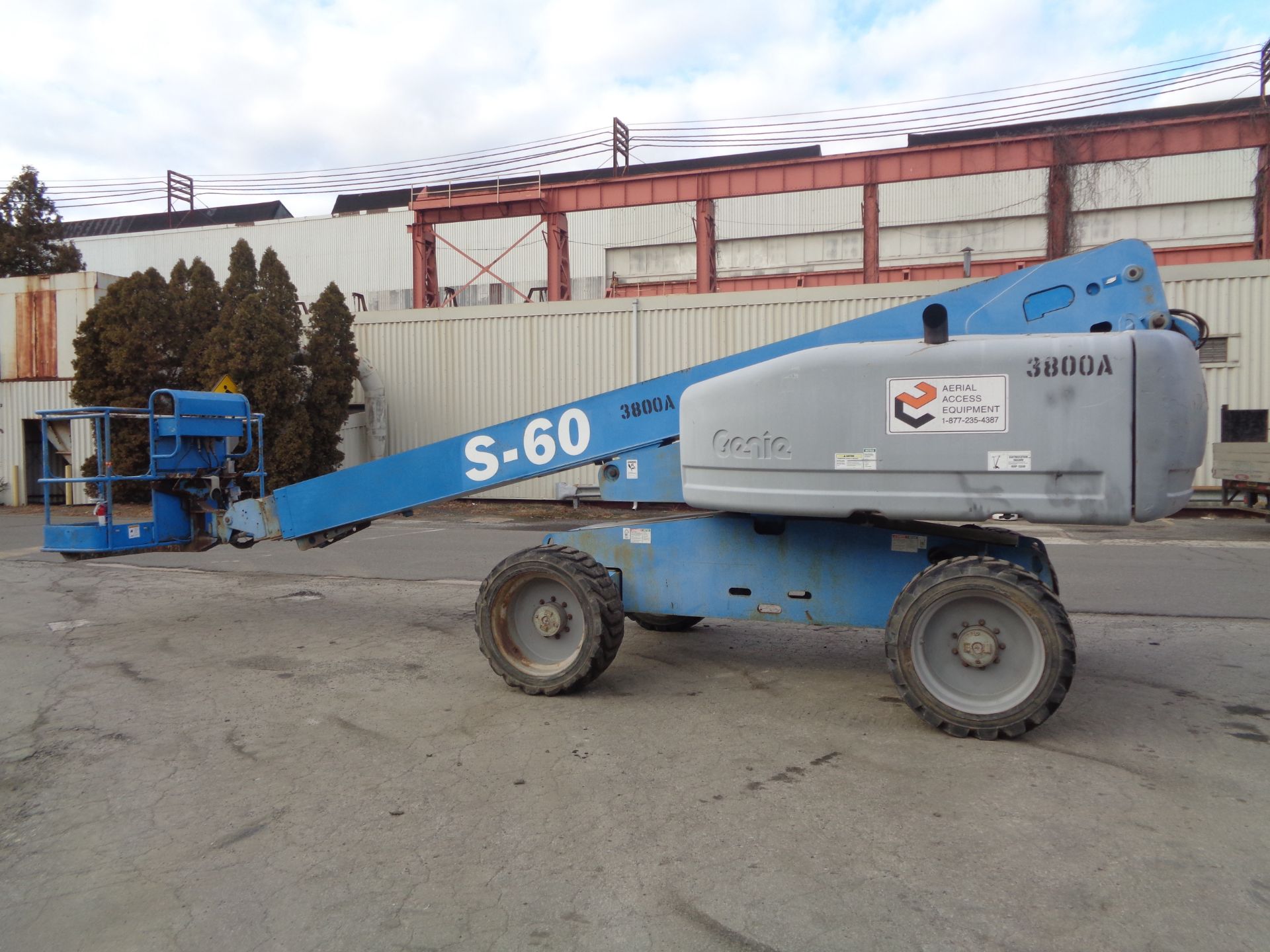 2006 Genie S-60 60ft Boom Lift - Image 2 of 16