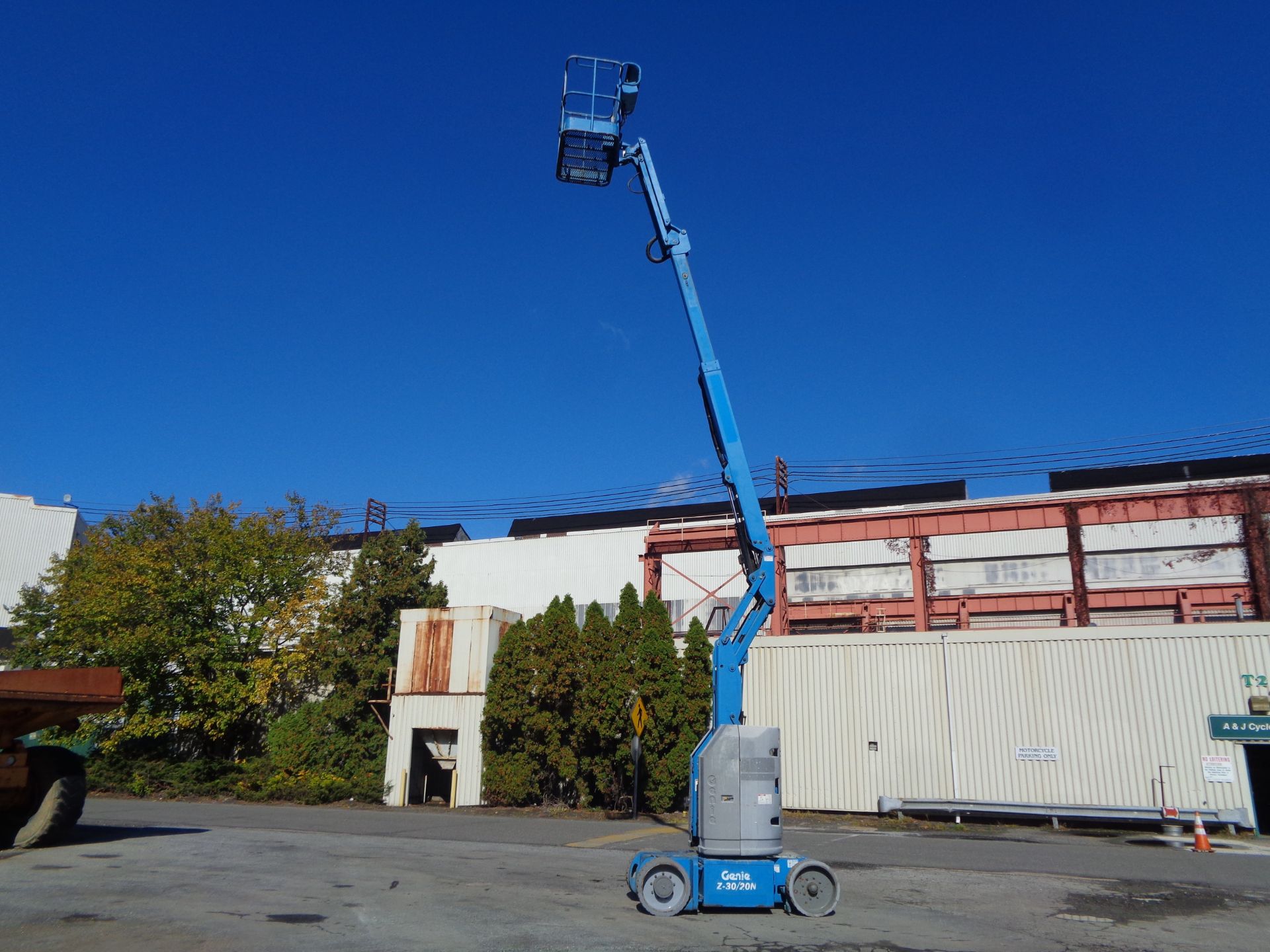 2011 Genie Z30/20N30ft Boom Lift - Image 19 of 23