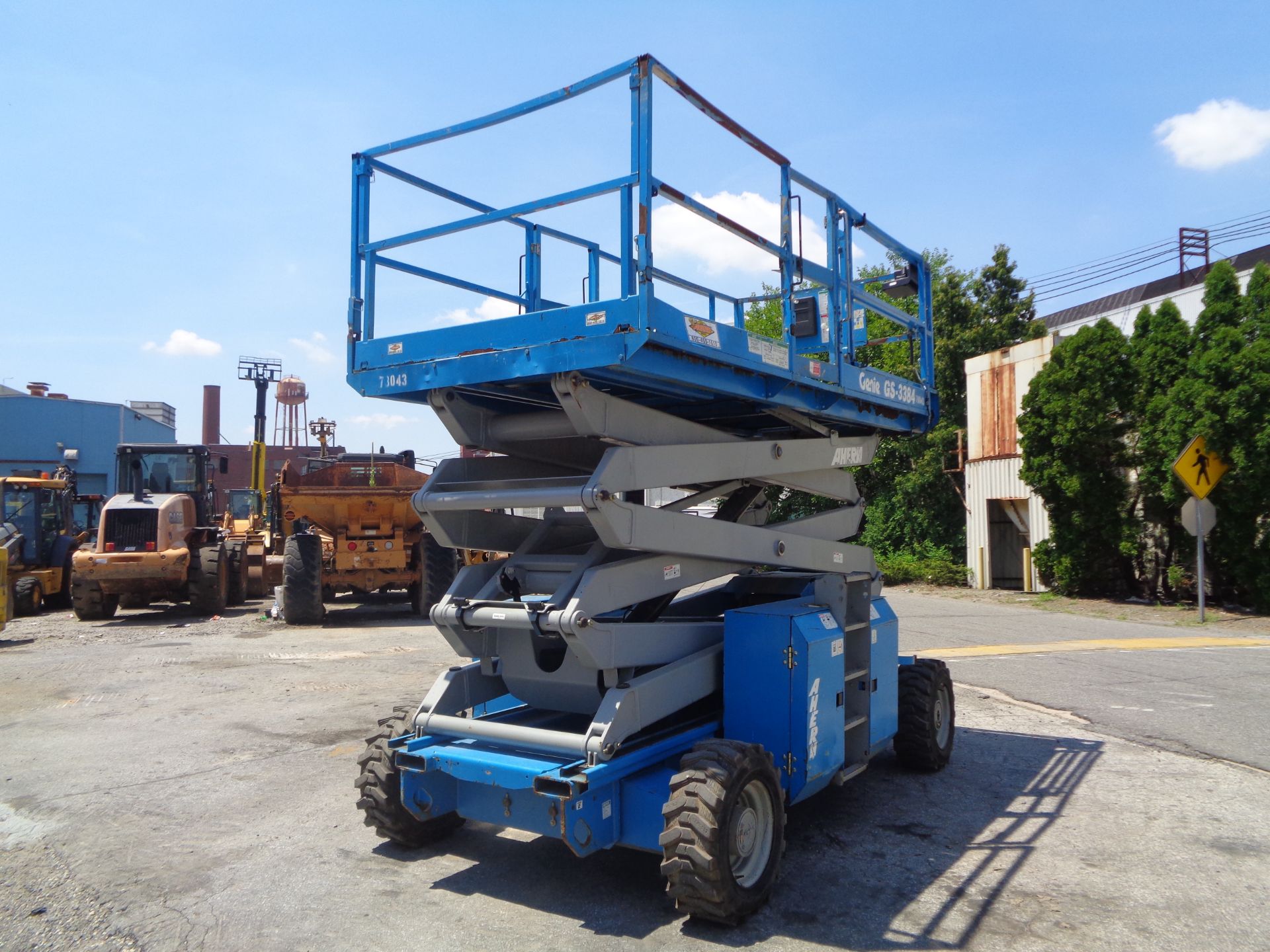 2008 Genie GS3384 Rough Terrain 4x4 33ft Scissor Lift - Image 11 of 27