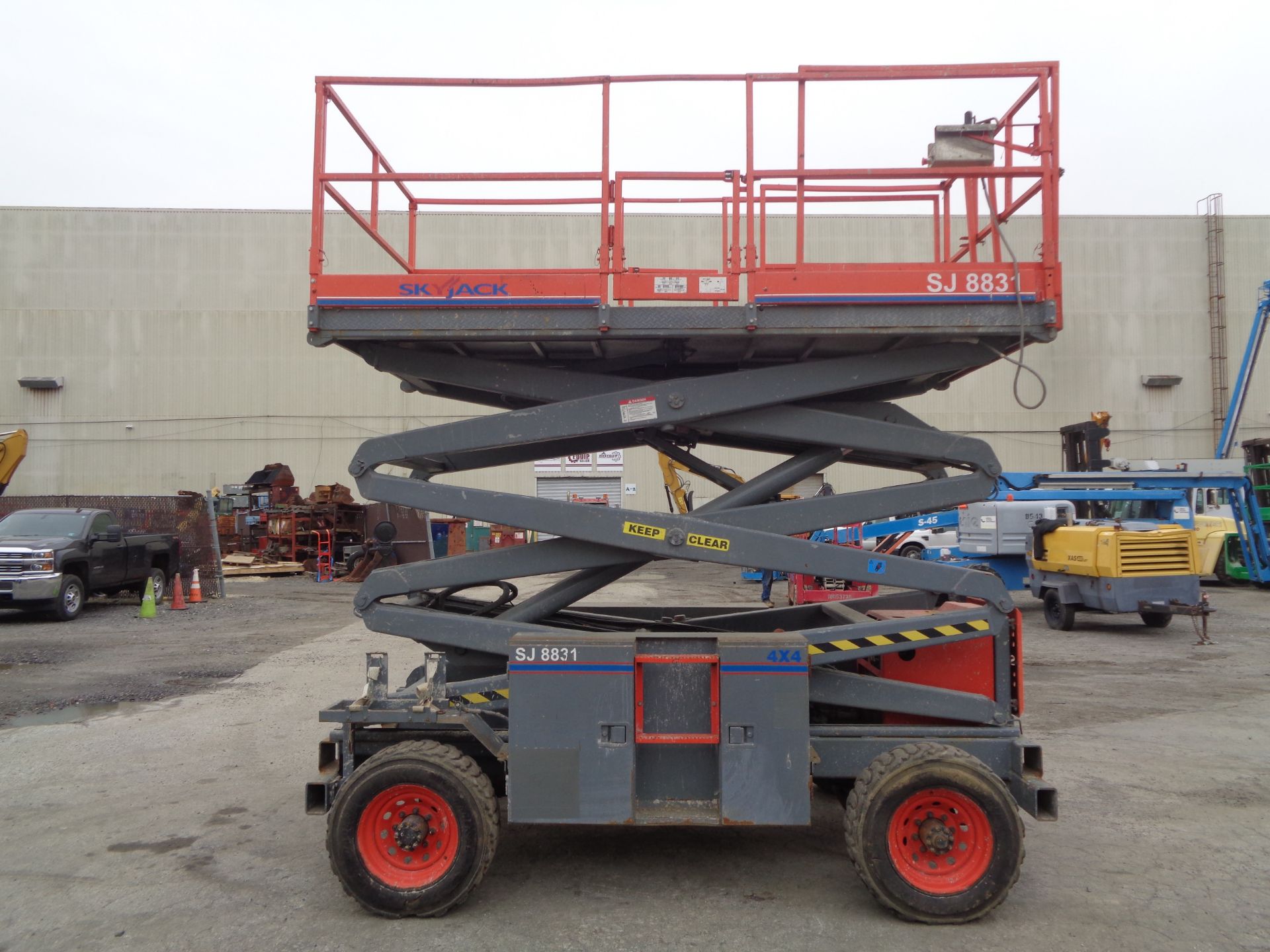 2006 Skyjack 8831RT 4x4 Scissorlift - Image 14 of 26