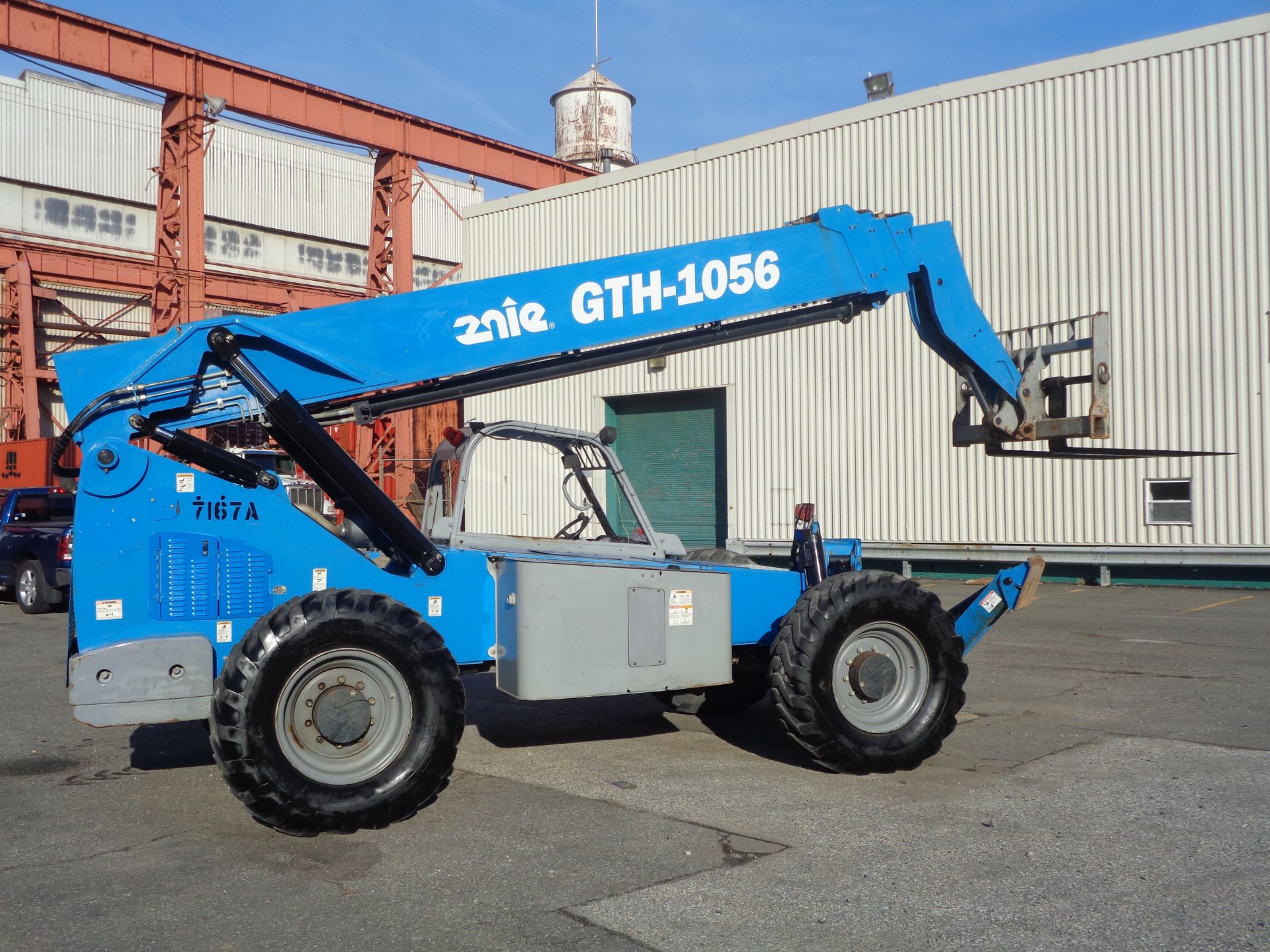 2013 Genie GTH1056 10,000lb Telescopic Forklift - Image 2 of 17