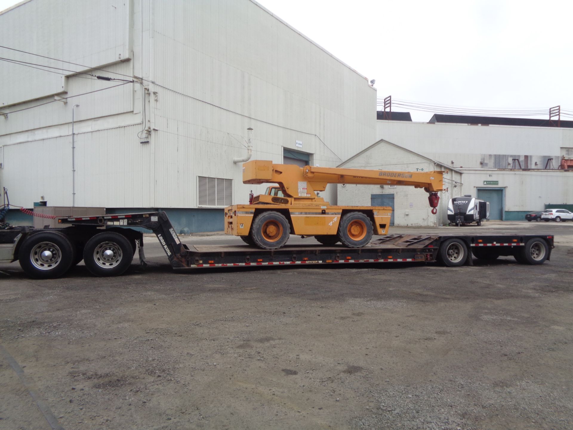 2006 Load King 402DFP 40 Ton Lowboy Trailer - Hydraulic Folding Goose Neck - Image 14 of 18