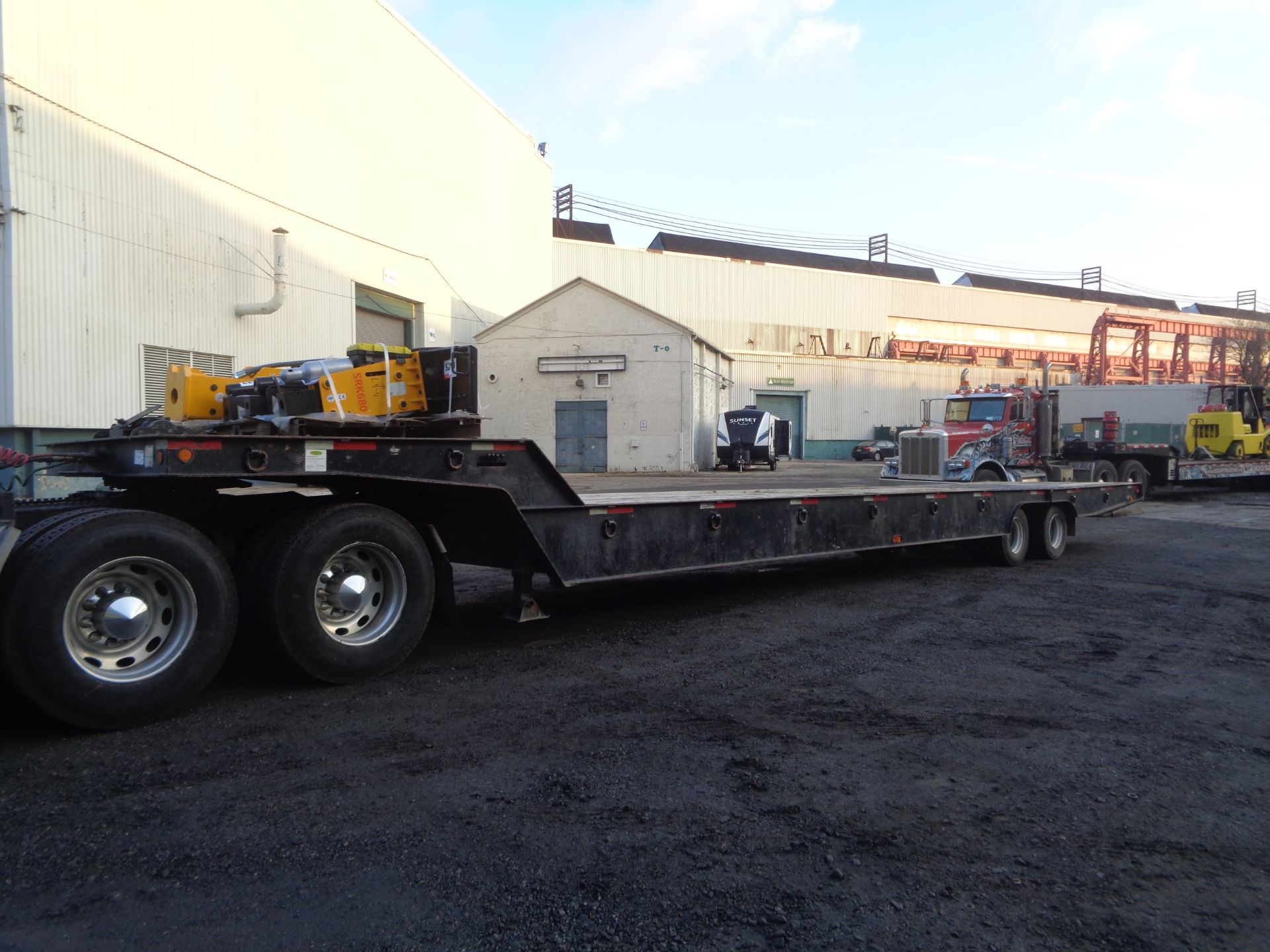 2005 TRAIL-EZE TR70XT48 Hydraulic Folding Beaver Tail Step Deck Trailer - Image 11 of 11